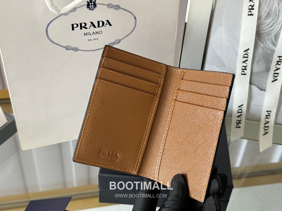 Prada Saffiano Leather Card Holder Wallet with Zip Coin Pocket Detail 프라다 사피아노 레더 지퍼 코인포켓 카드홀더 지갑 2MC101 11cm 7