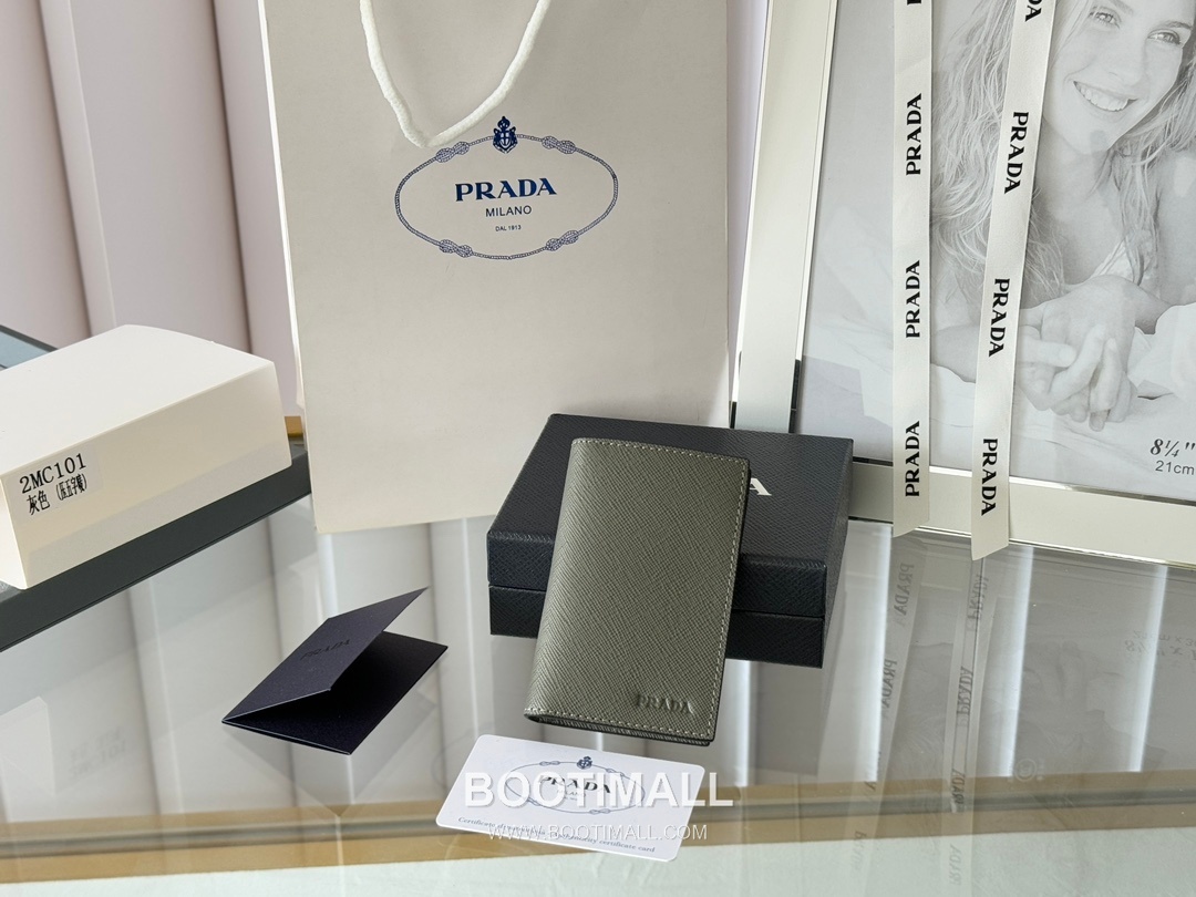 Prada Saffiano Leather Card Holder Wallet with Zip Coin Pocket Detail 프라다 사피아노 레더 지퍼 코인포켓 카드홀더 지갑 2MC101 11cm 1