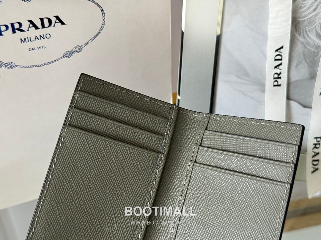 Prada Saffiano Leather Card Holder Wallet with Zip Coin Pocket Detail 프라다 사피아노 레더 지퍼 코인포켓 카드홀더 지갑 2MC101 11cm 8