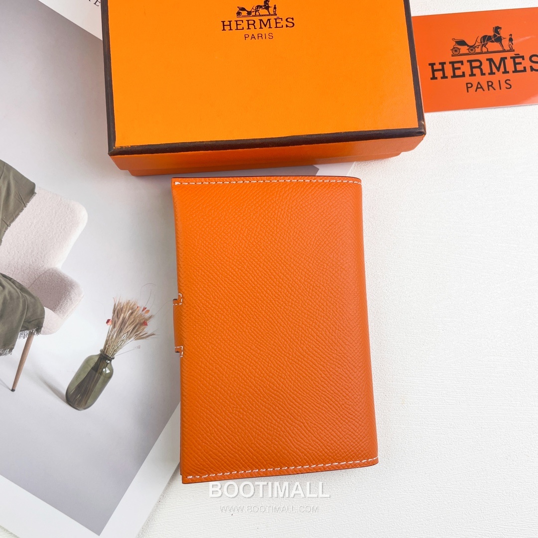 Hermes Evercolor Calfskin Leather Passport Holder Wallet with Snap Closure Detail 에르메스 에버컬러 카프스킨 레더 스냅 클로저 여권지갑 518 13.5cm 2