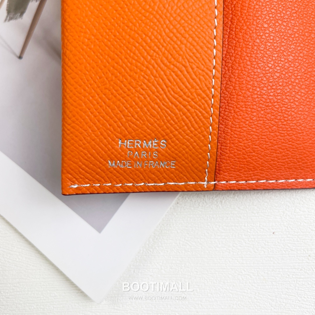 Hermes Evercolor Calfskin Leather Passport Holder Wallet with Snap Closure Detail 에르메스 에버컬러 카프스킨 레더 스냅 클로저 여권지갑 518 13.5cm 4