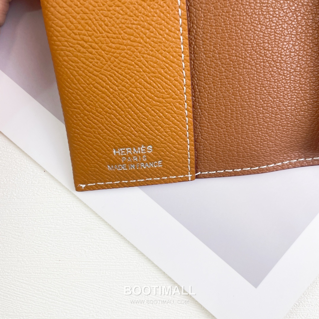 Hermes Evercolor Calfskin Leather Passport Holder Wallet with Snap Closure Detail 에르메스 에버컬러 카프스킨 레더 스냅 클로저 여권지갑 518 13.5cm 5
