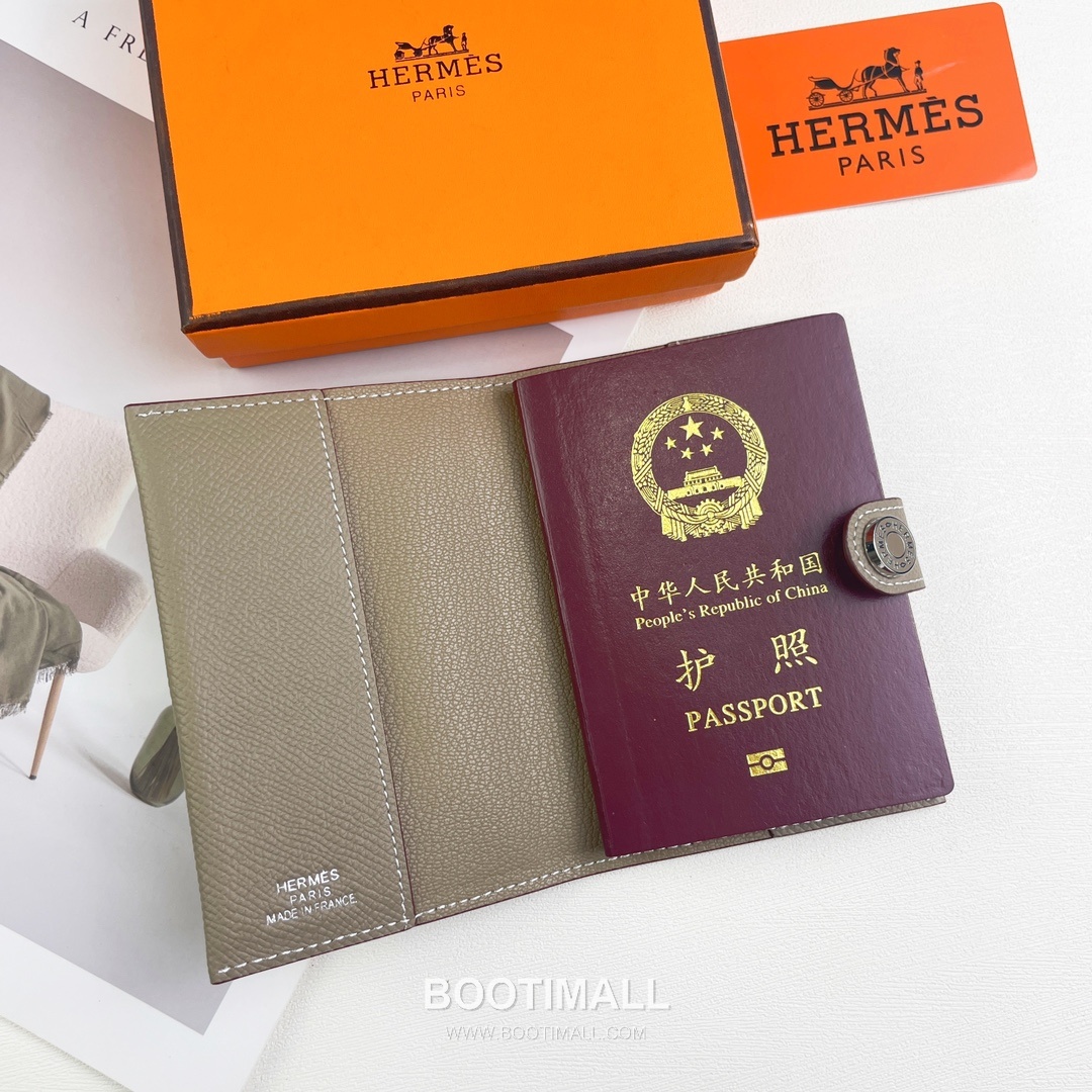 Hermes Evercolor Calfskin Leather Passport Holder Wallet with Snap Closure Detail 에르메스 에버컬러 카프스킨 레더 스냅 클로저 여권지갑 518 13.5cm 4