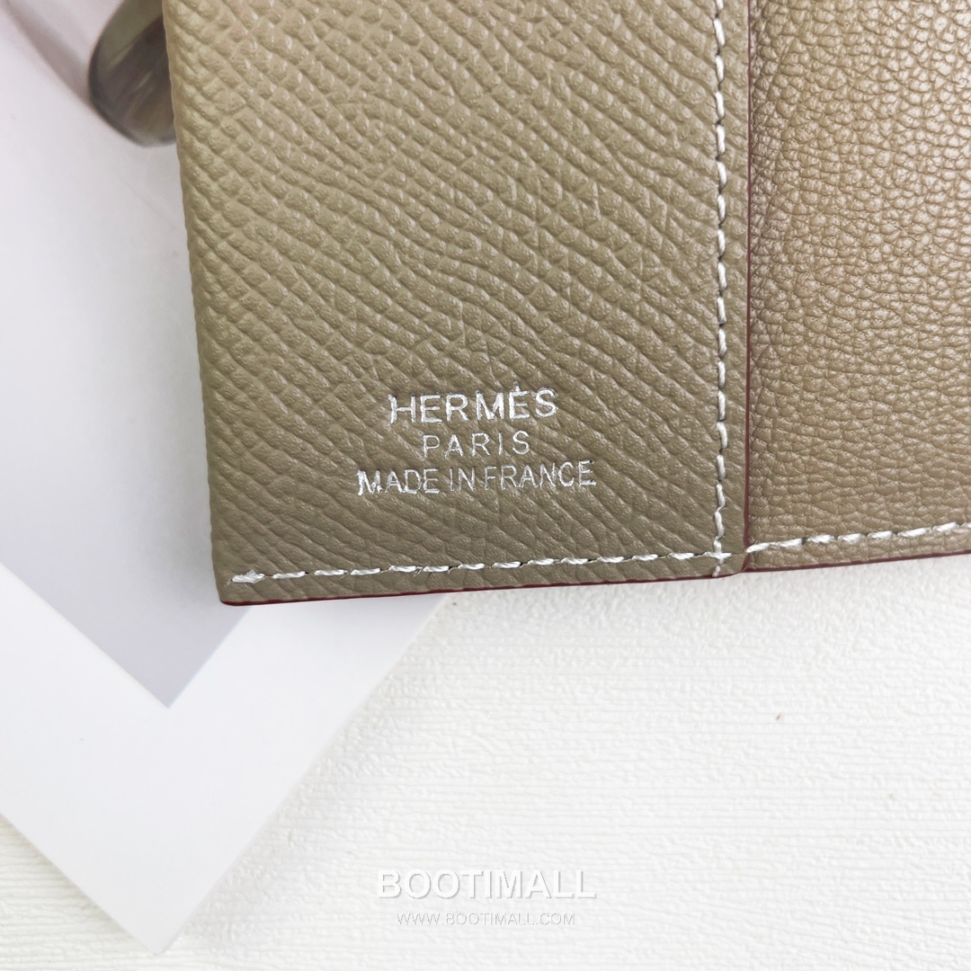 Hermes Evercolor Calfskin Leather Passport Holder Wallet with Snap Closure Detail 에르메스 에버컬러 카프스킨 레더 스냅 클로저 여권지갑 518 13.5cm 5