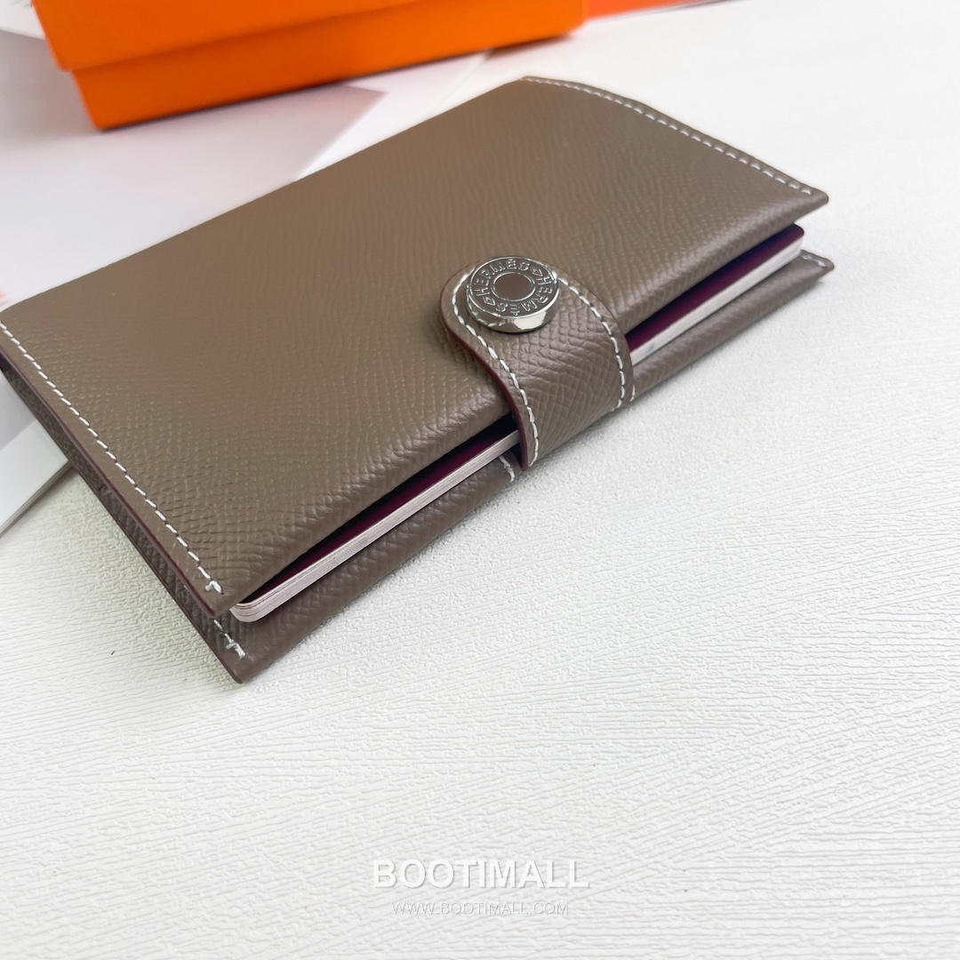 Hermes Evercolor Calfskin Leather Passport Holder Wallet with Snap Closure Detail 에르메스 에버컬러 카프스킨 레더 스냅 클로저 여권지갑 518 13.5cm 7