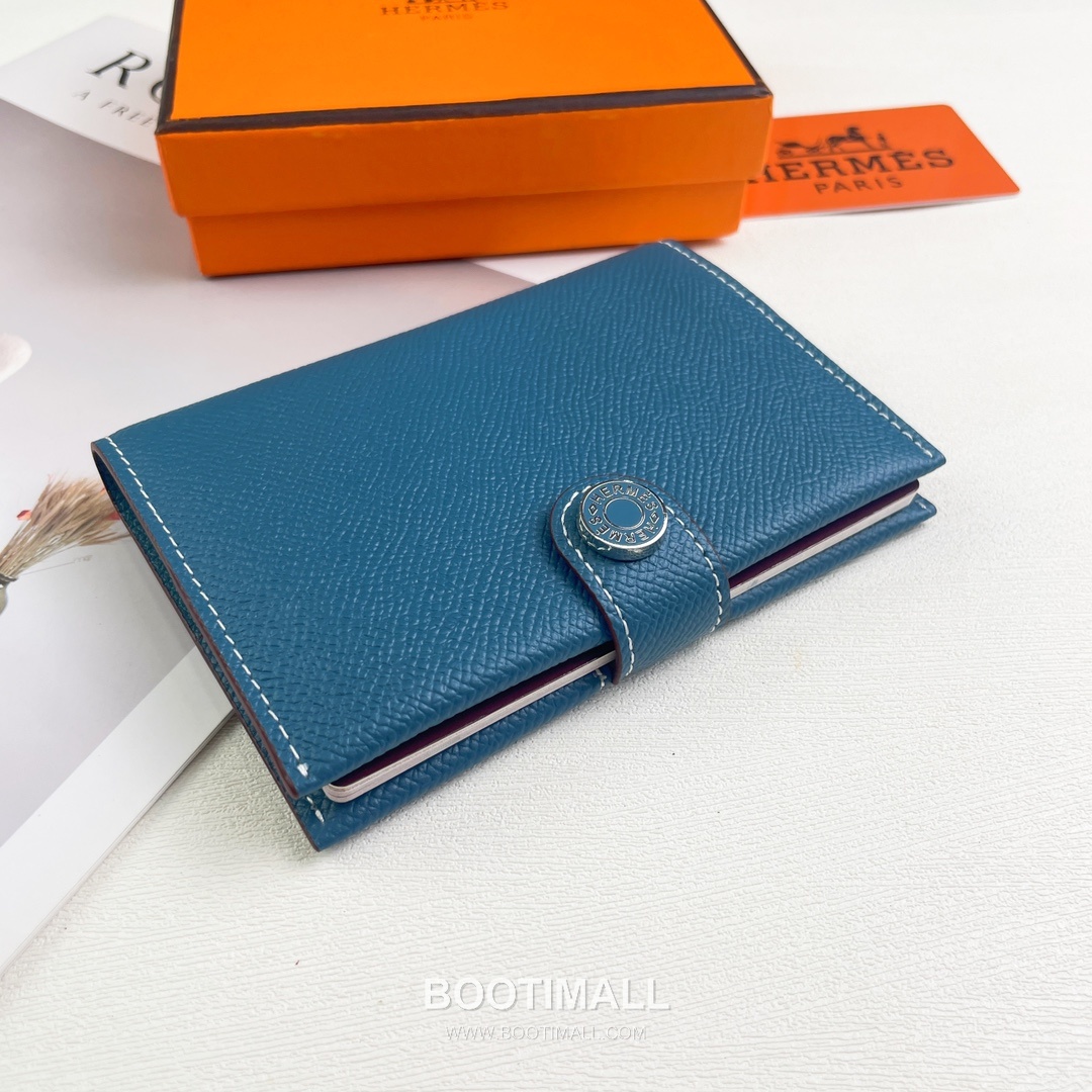 Hermes Evercolor Calfskin Leather Passport Holder Wallet with Snap Closure Detail 에르메스 에버컬러 카프스킨 레더 스냅 클로저 여권지갑 518 13.5cm 5