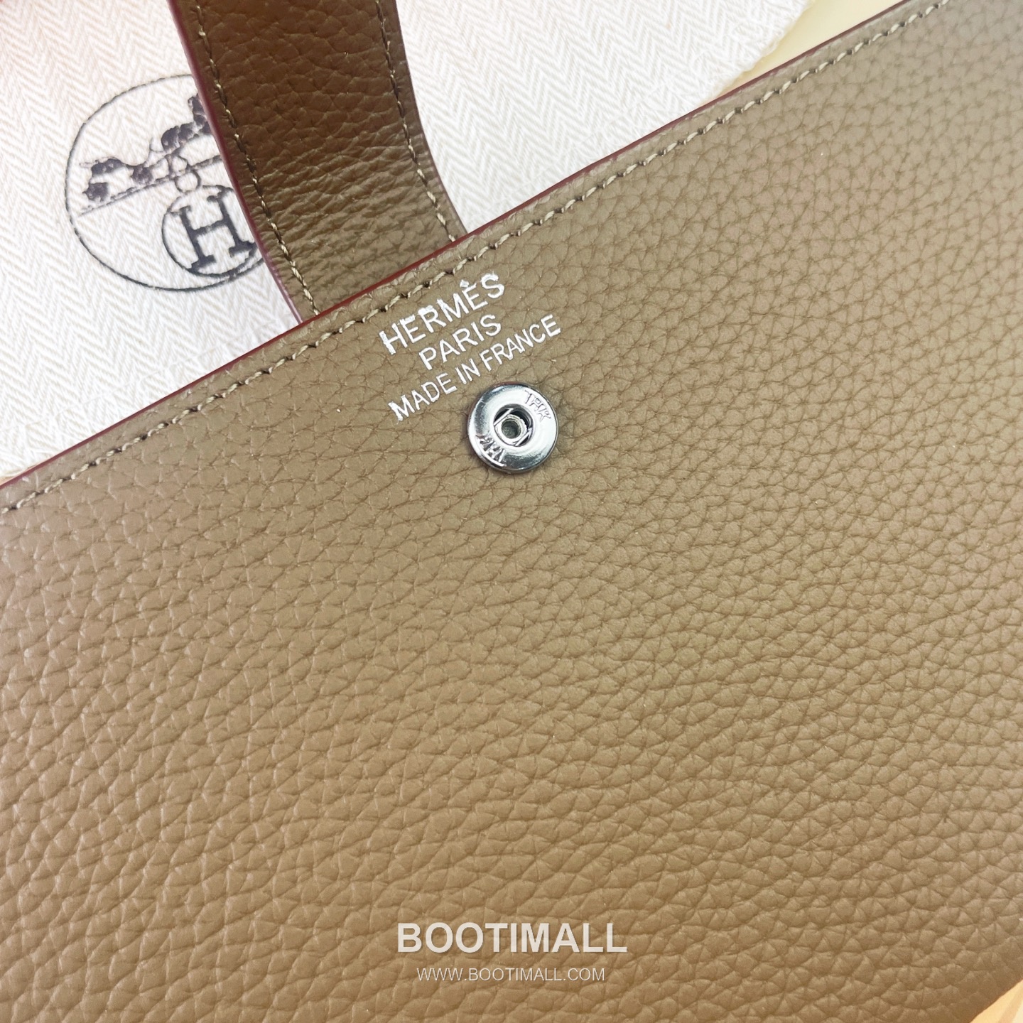 Hermes Barenia Calfskin Leather Long Wallet with Zip Pocket Snap Closure Detail 에르메스 바레니아 카프스킨 레더 지퍼 포켓 스냅 클로저 장지갑 317 21cm 3