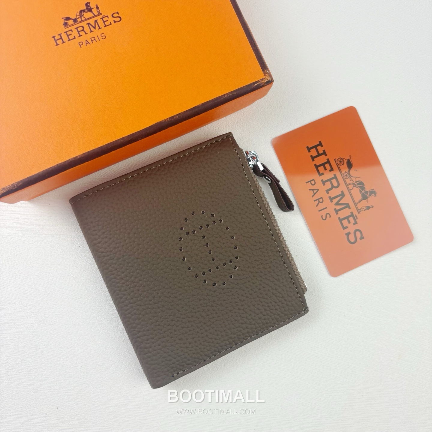 Hermes Barenia Calfskin Leather Compact Wallet with Perforated Detail Zip Coin Pocket 에르메스 바레니아 카프스킨 레더 펀칭 디테일 지퍼 코인포켓 반지갑 6357 10.5cm 1