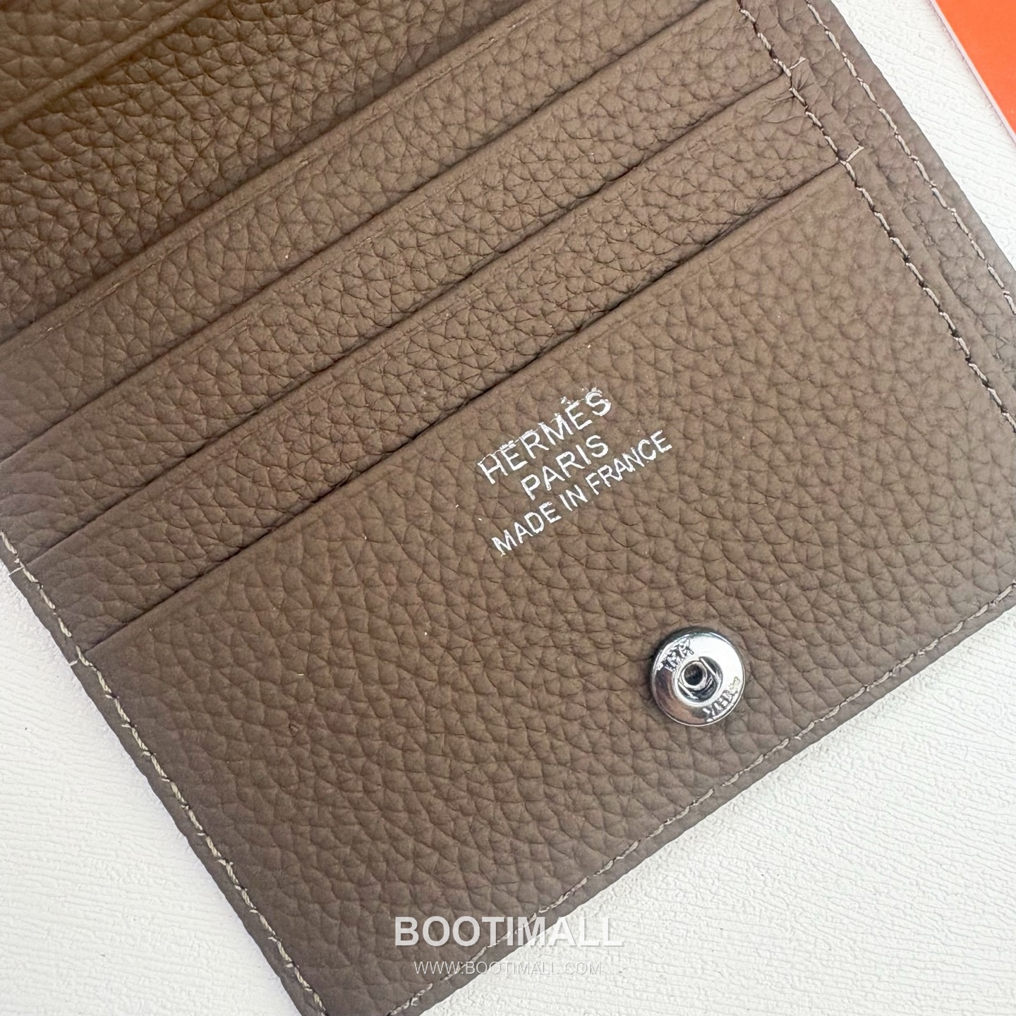 Hermes Barenia Calfskin Leather Compact Wallet with Perforated Detail Zip Coin Pocket 에르메스 바레니아 카프스킨 레더 펀칭 디테일 지퍼 코인포켓 반지갑 6357 10.5cm 6
