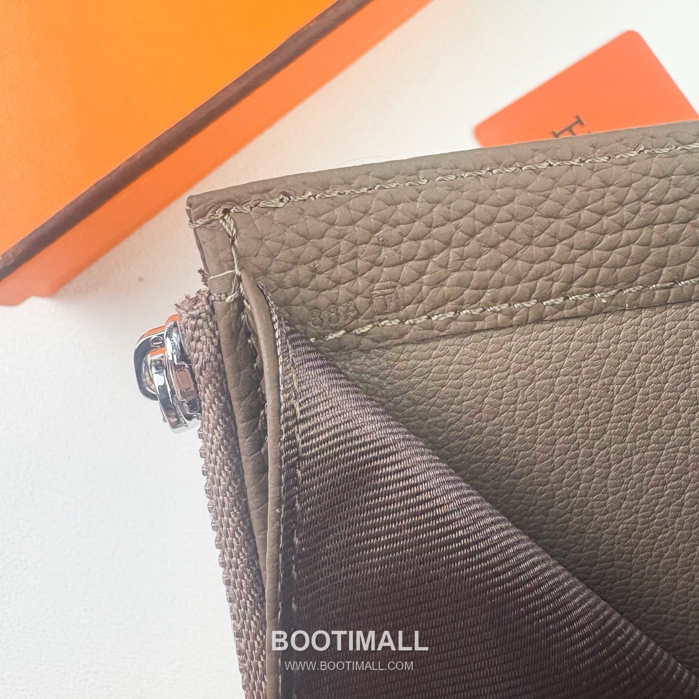 Hermes Barenia Calfskin Leather Compact Wallet with Perforated Detail Zip Coin Pocket 에르메스 바레니아 카프스킨 레더 펀칭 디테일 지퍼 코인포켓 반지갑 6357 10.5cm 8