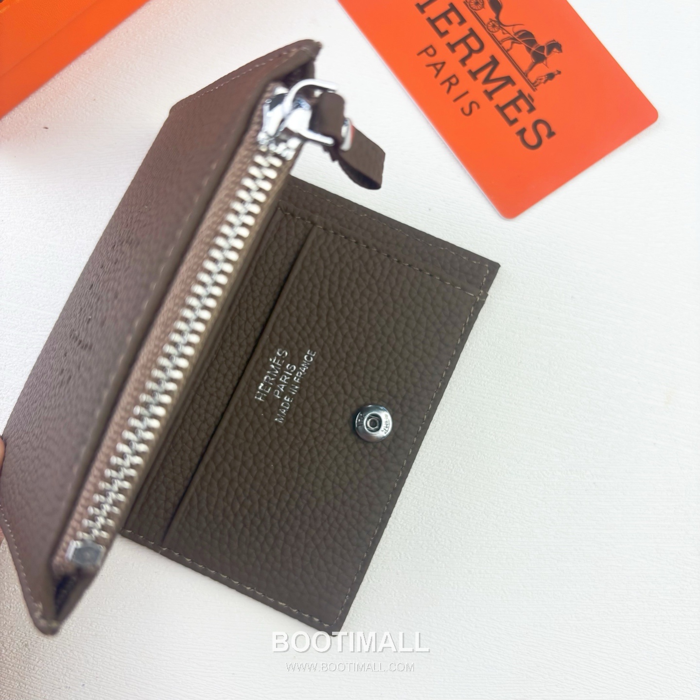 Hermes Barenia Calfskin Leather Compact Wallet with Perforated Detail Zip Coin Pocket 에르메스 바레니아 카프스킨 레더 펀칭 디테일 지퍼 코인포켓 반지갑 6357 10.5cm 9