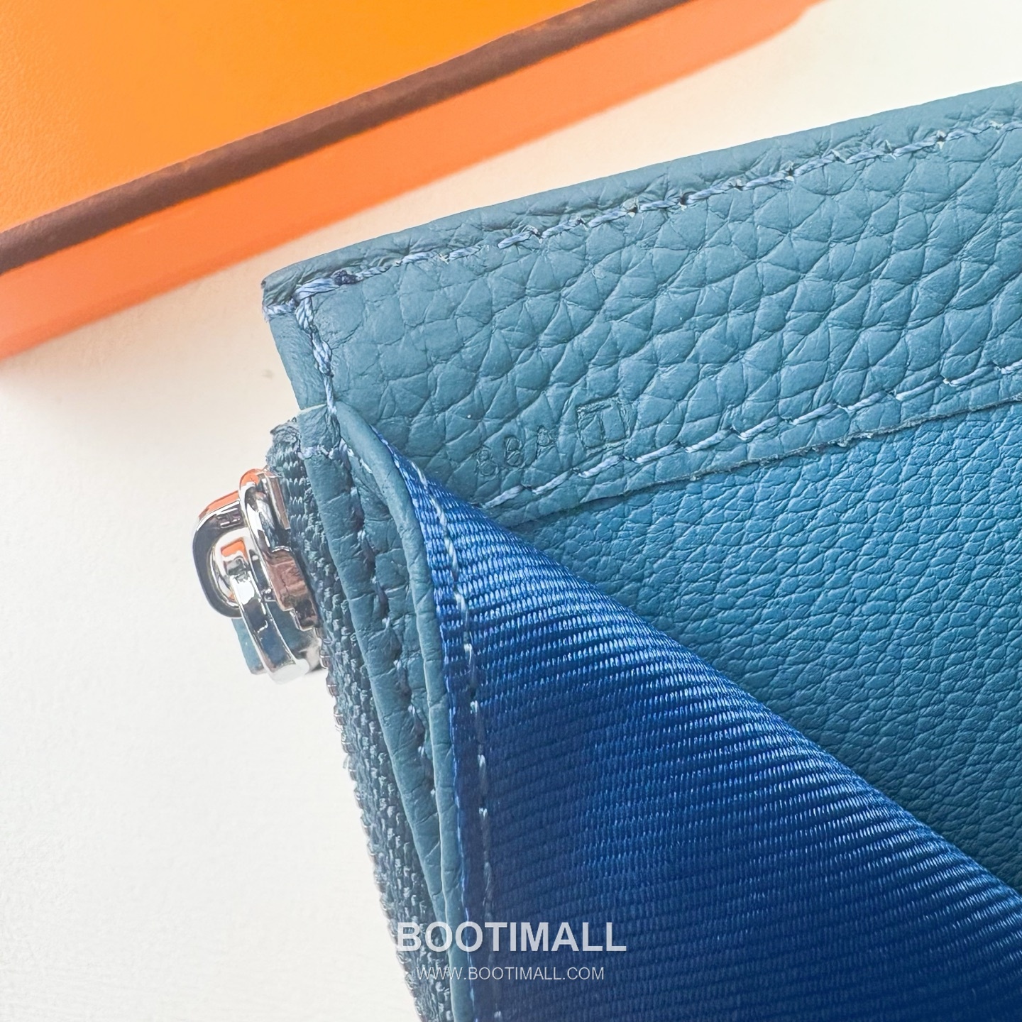 Hermes Barenia Calfskin Leather Compact Wallet with Perforated Detail Zip Coin Pocket 에르메스 바레니아 카프스킨 레더 펀칭 디테일 지퍼 코인포켓 반지갑 6357 10.5cm 9