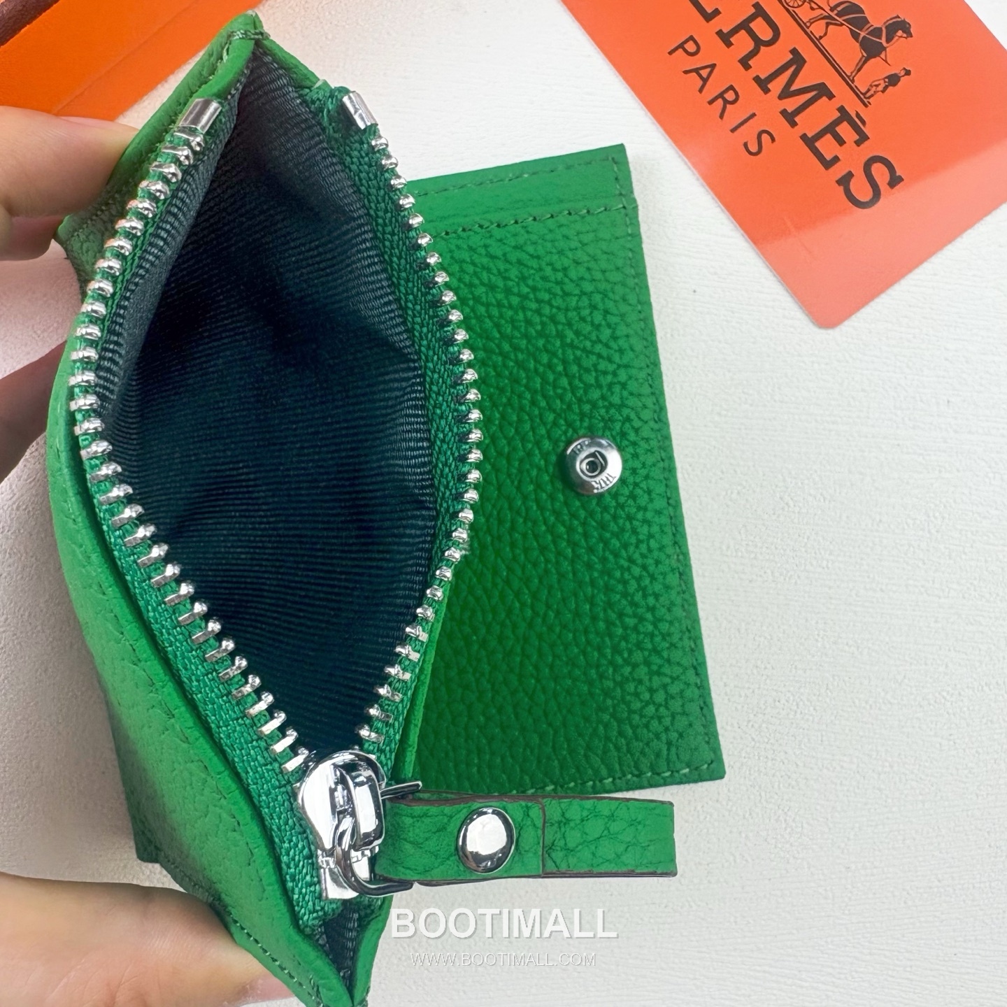 Hermes Barenia Calfskin Leather Compact Wallet with Perforated Detail Zip Coin Pocket 에르메스 바레니아 카프스킨 레더 펀칭 디테일 지퍼 코인포켓 반지갑 6357 10.5cm 9