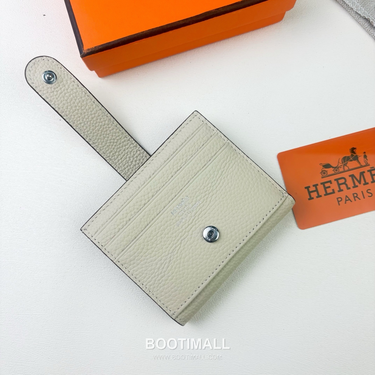 Hermes Togo Calfskin Leather Compact Wallet with Palladium Lock Detail 에르메스 토고 카프스킨 레더 팔라듐 락 디테일 반지갑 499 10.5cm 3