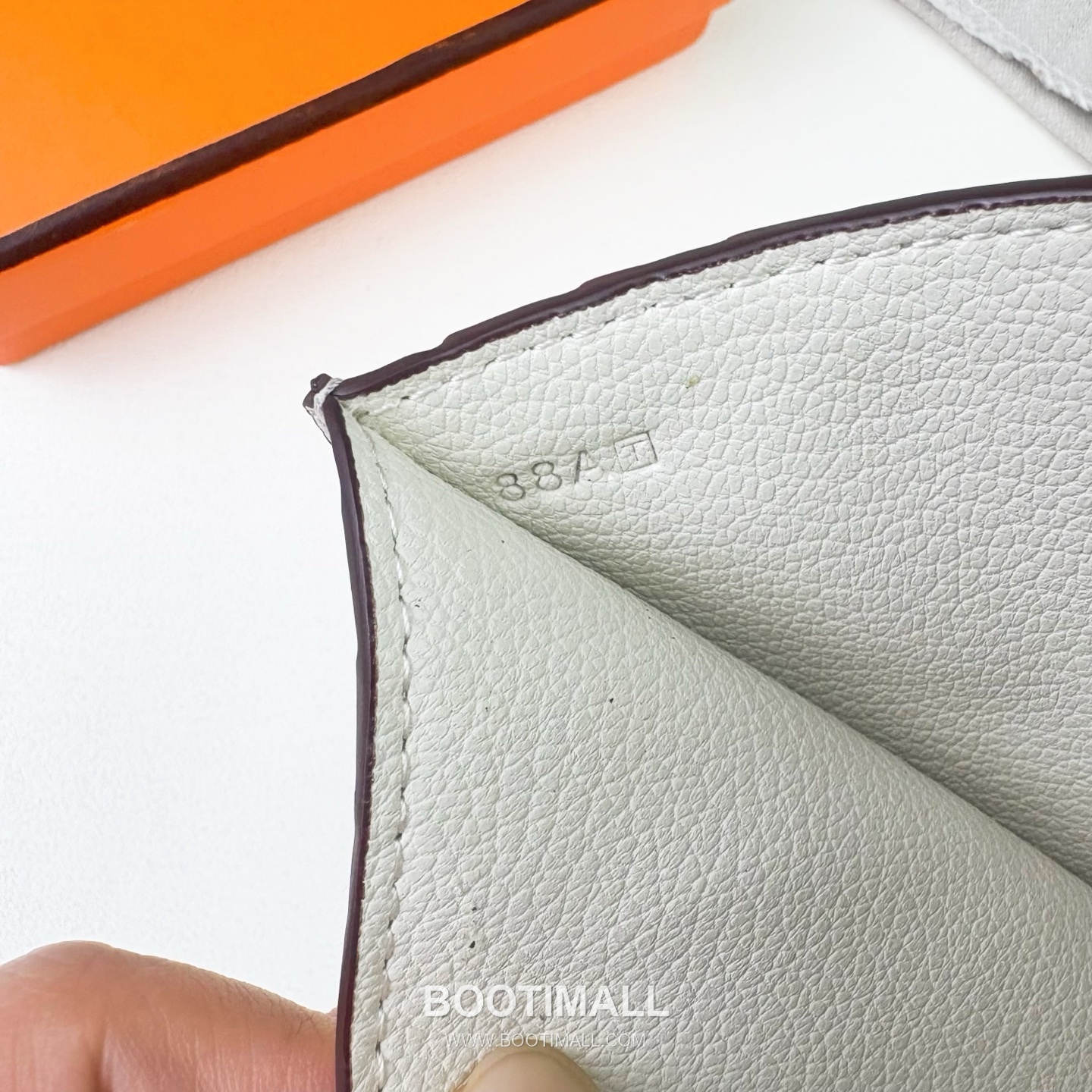 Hermes Togo Calfskin Leather Compact Wallet with Palladium Lock Detail 에르메스 토고 카프스킨 레더 팔라듐 락 디테일 반지갑 499 10.5cm 7