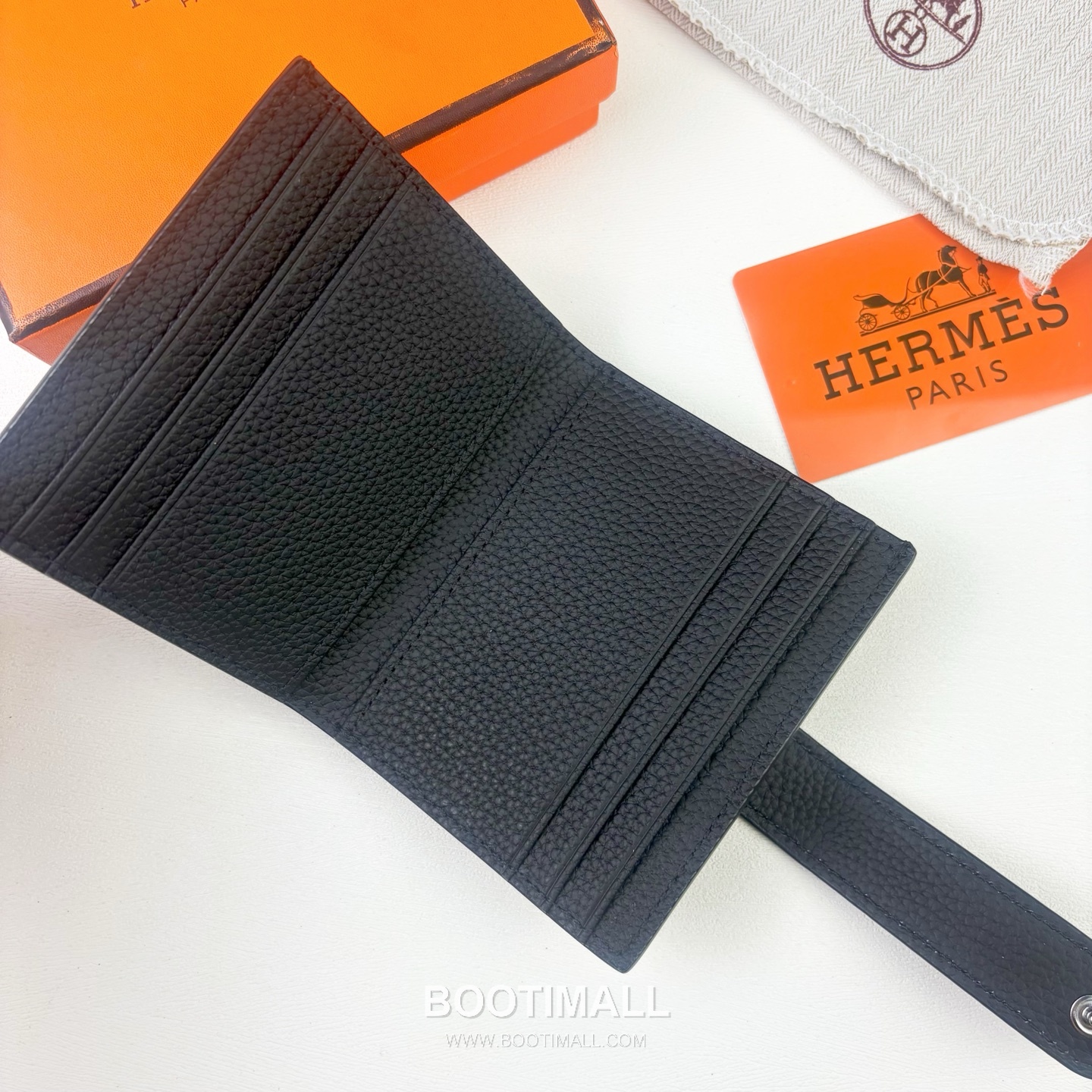 Hermes Togo Calfskin Leather Compact Wallet with Palladium Lock Detail 에르메스 토고 카프스킨 레더 팔라듐 락 디테일 반지갑 499 10.5cm 5