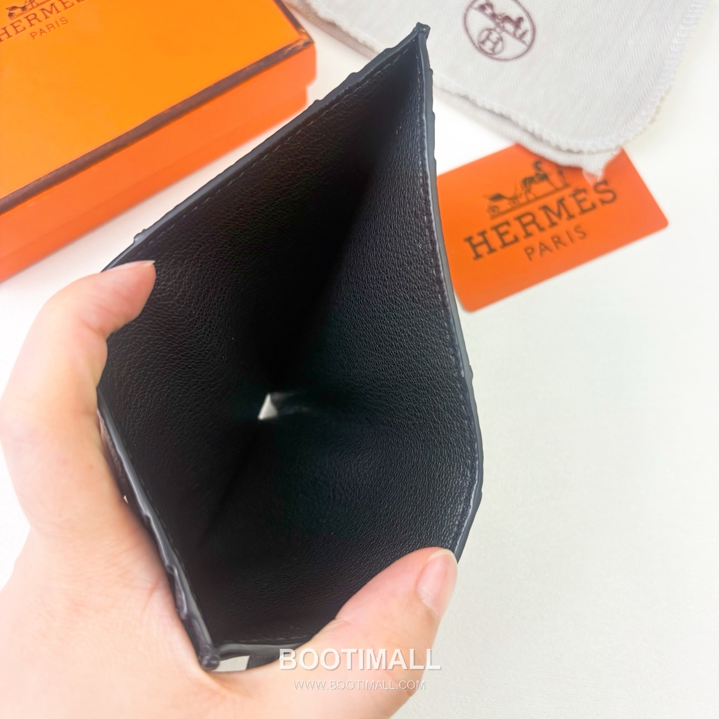 Hermes Togo Calfskin Leather Compact Wallet with Palladium Lock Detail 에르메스 토고 카프스킨 레더 팔라듐 락 디테일 반지갑 499 10.5cm 6