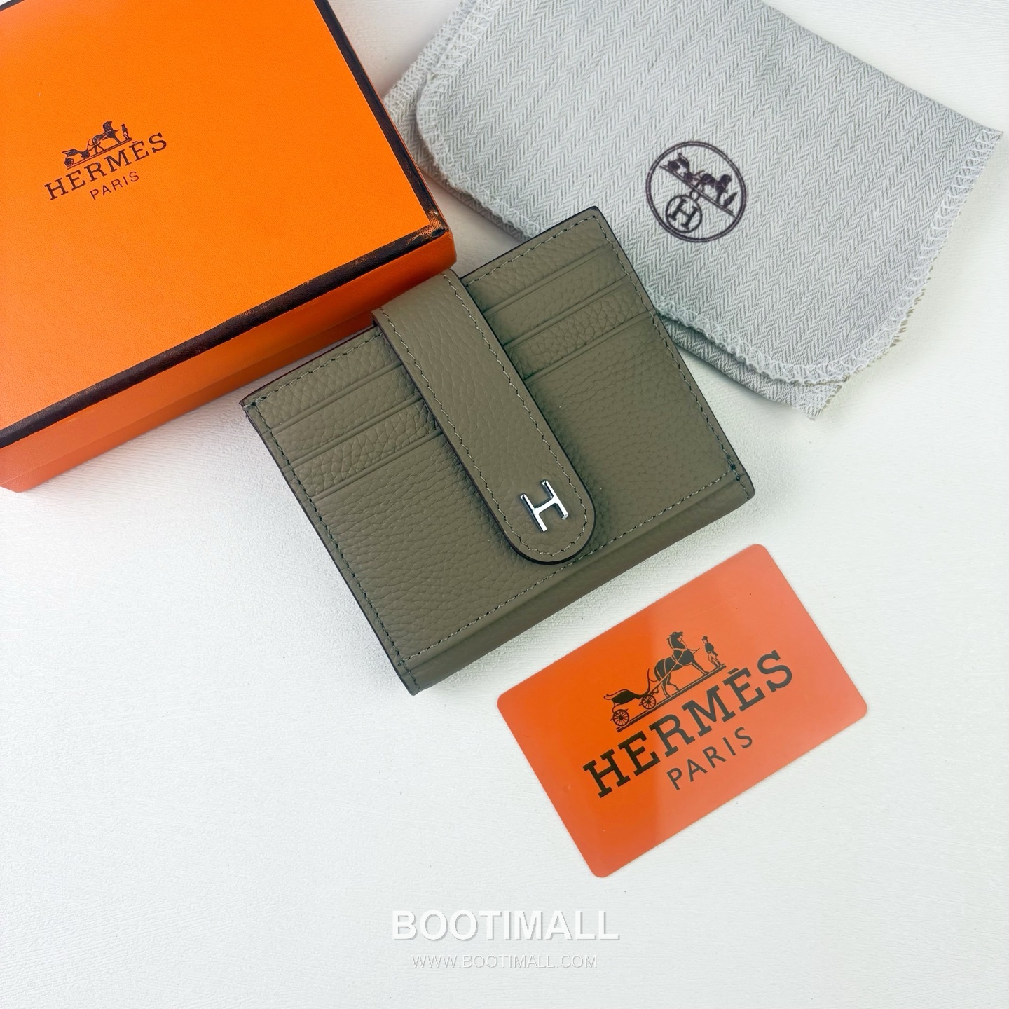 Hermes Togo Calfskin Leather Compact Wallet with Palladium Lock Detail 에르메스 토고 카프스킨 레더 팔라듐 락 디테일 반지갑 499 10.5cm 2