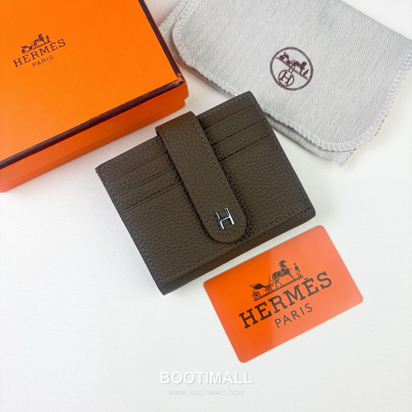 Hermes Togo Calfskin Leather Compact Wallet with Palladium Lock Detail 에르메스 토고 카프스킨 레더 팔라듐 락 디테일 반지갑 499 10.5cm 7