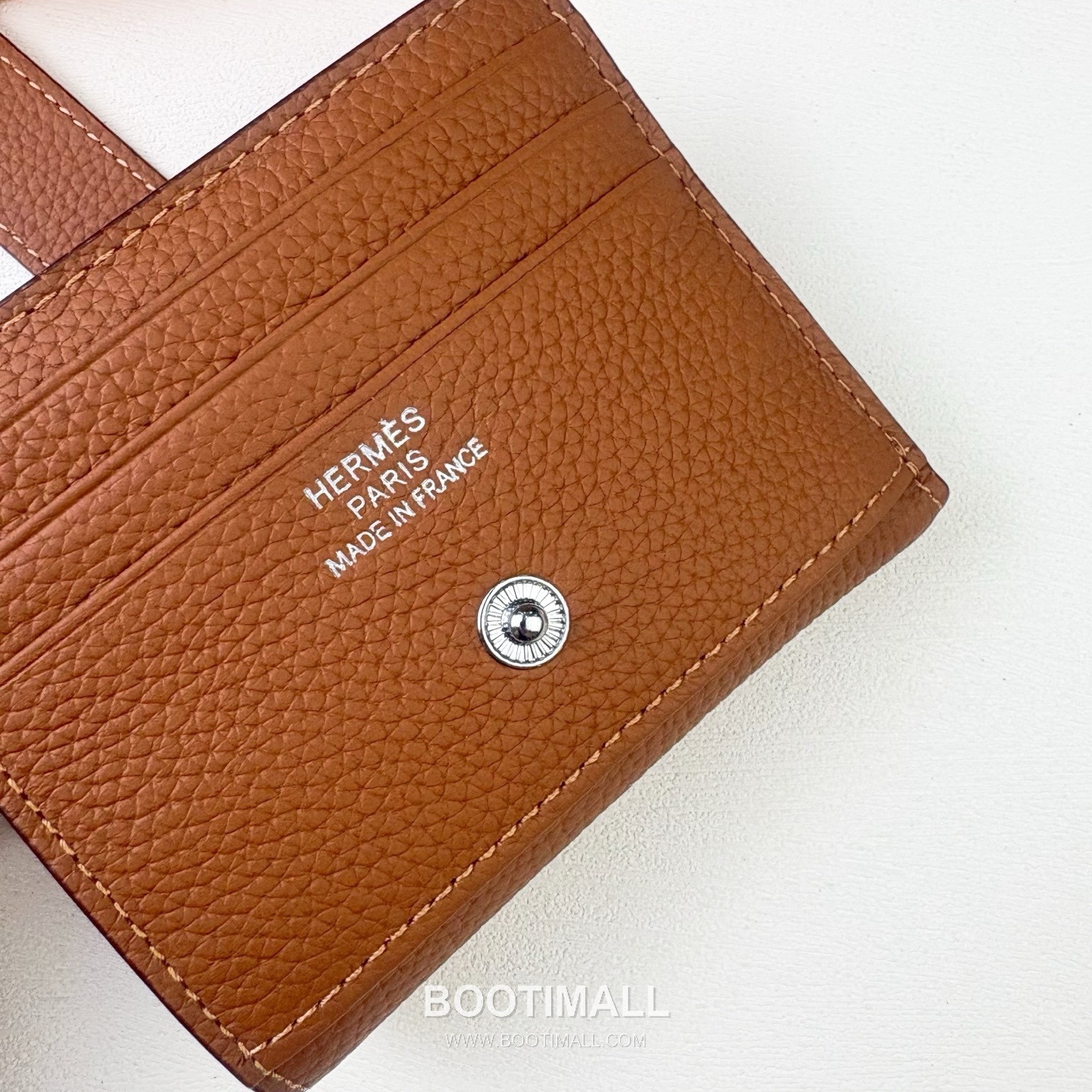Hermes Togo Calfskin Leather Compact Wallet with Button Closure Detail 에르메스 토고 카프스킨 레더 버튼 클로저 반지갑 498 10.5cm 3