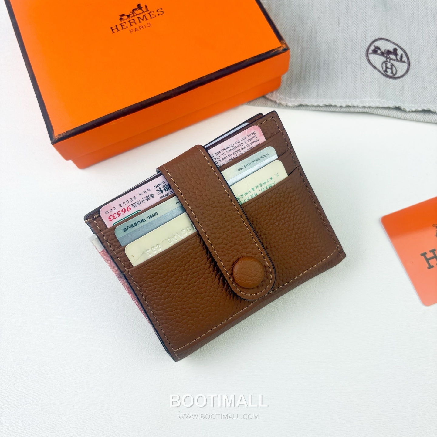 Hermes Togo Calfskin Leather Compact Wallet with Button Closure Detail 에르메스 토고 카프스킨 레더 버튼 클로저 반지갑 498 10.5cm 4