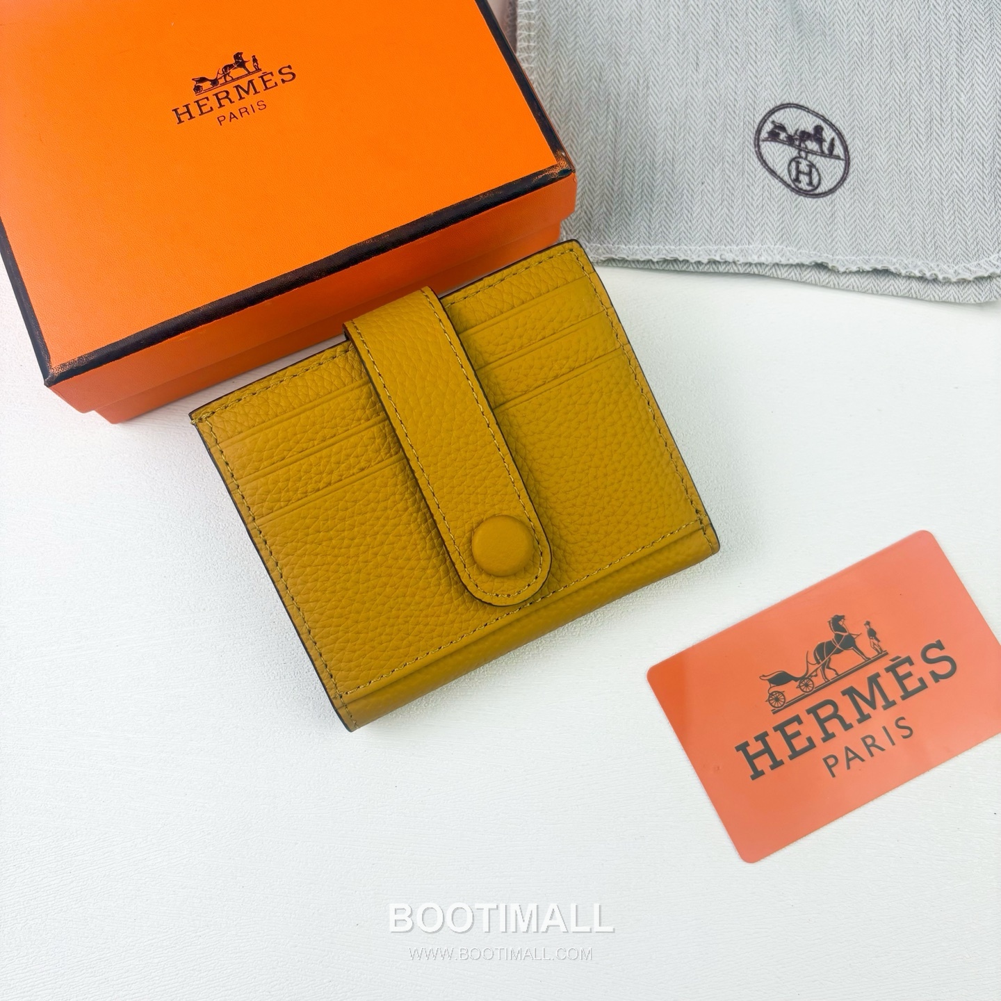 Hermes Togo Calfskin Leather Compact Wallet with Button Closure Detail 에르메스 토고 카프스킨 레더 버튼 클로저 반지갑 498 10.5cm 1