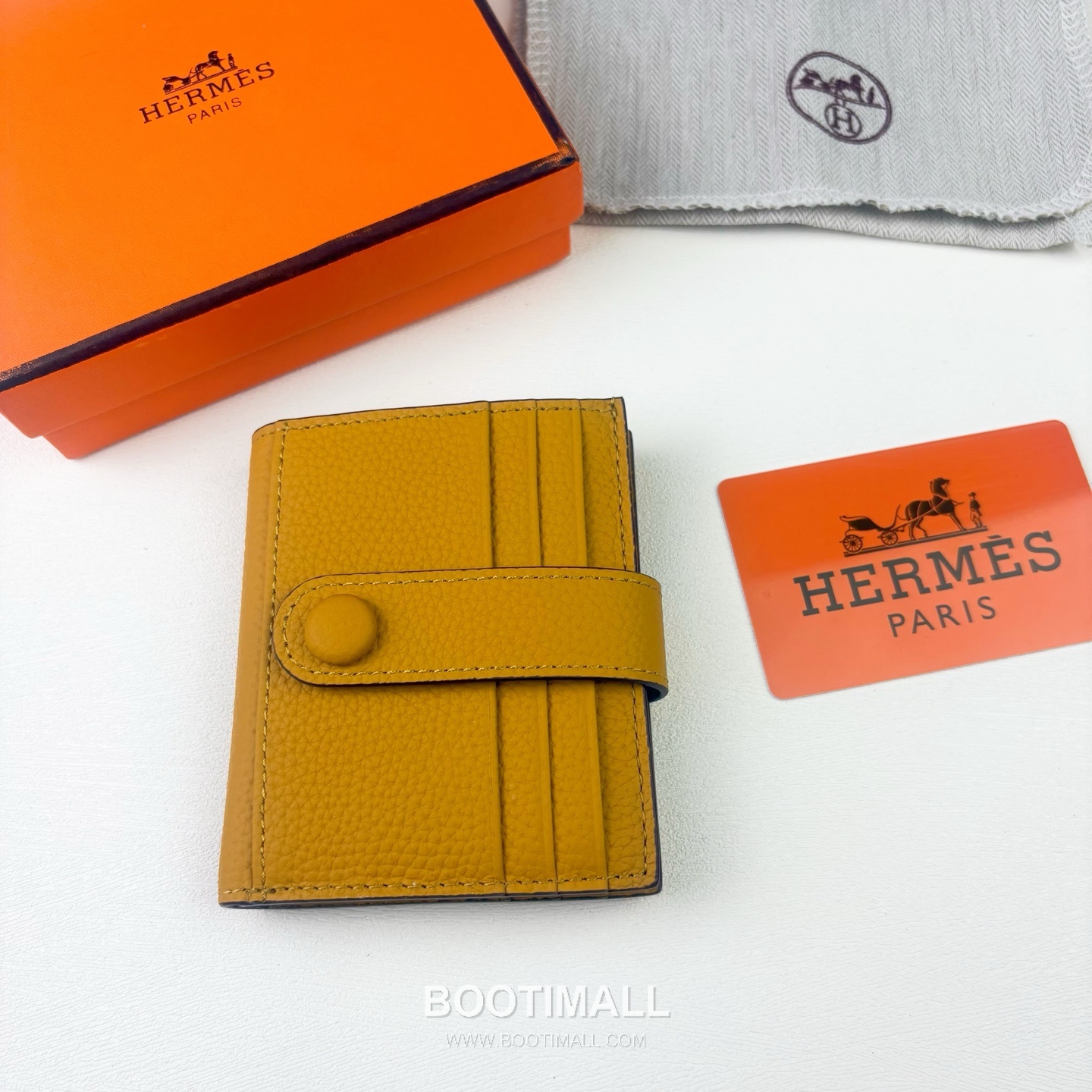 Hermes Togo Calfskin Leather Compact Wallet with Button Closure Detail 에르메스 토고 카프스킨 레더 버튼 클로저 반지갑 498 10.5cm 3