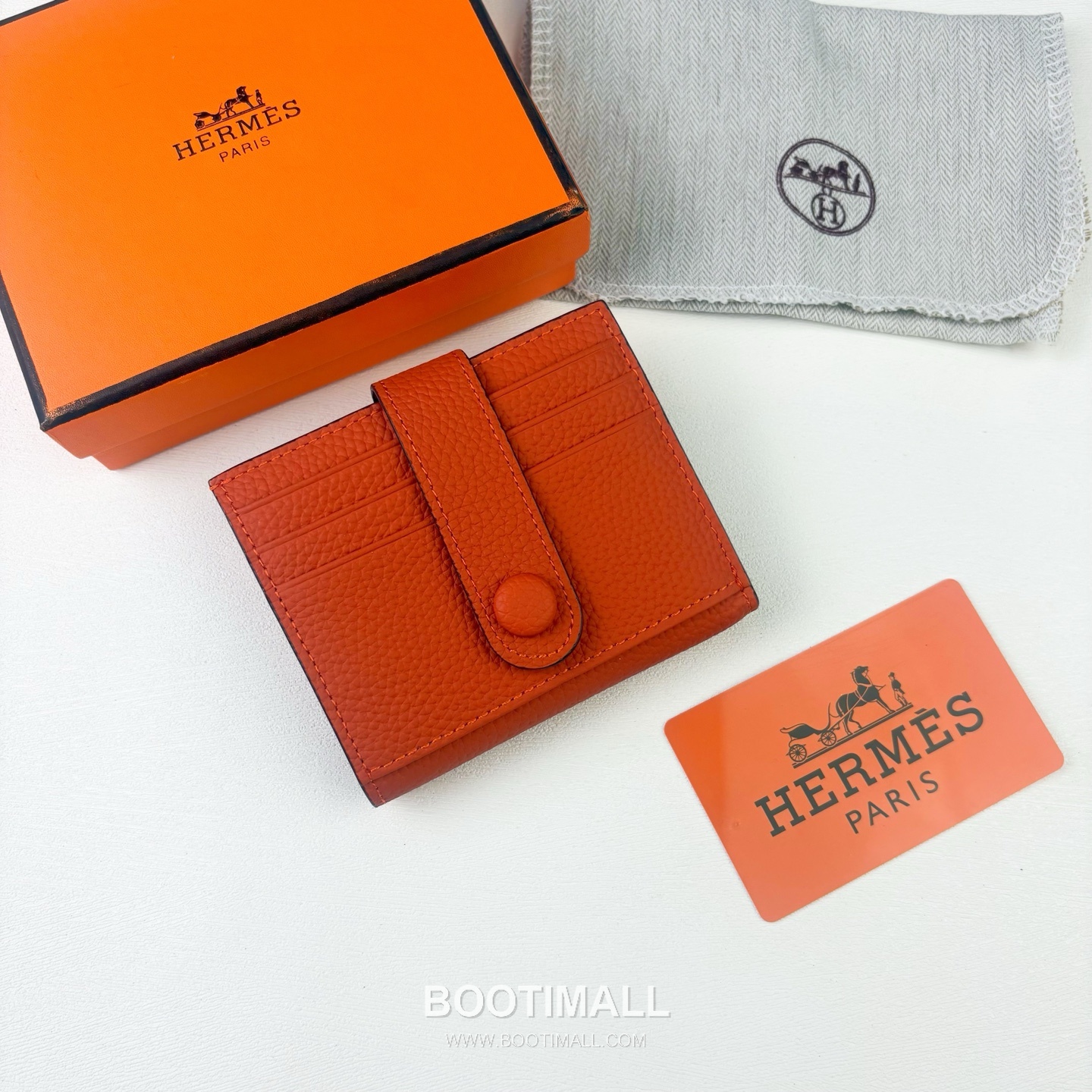 Hermes Togo Calfskin Leather Compact Wallet with Button Closure Detail 에르메스 토고 카프스킨 레더 버튼 클로저 반지갑 498 10.5cm 1