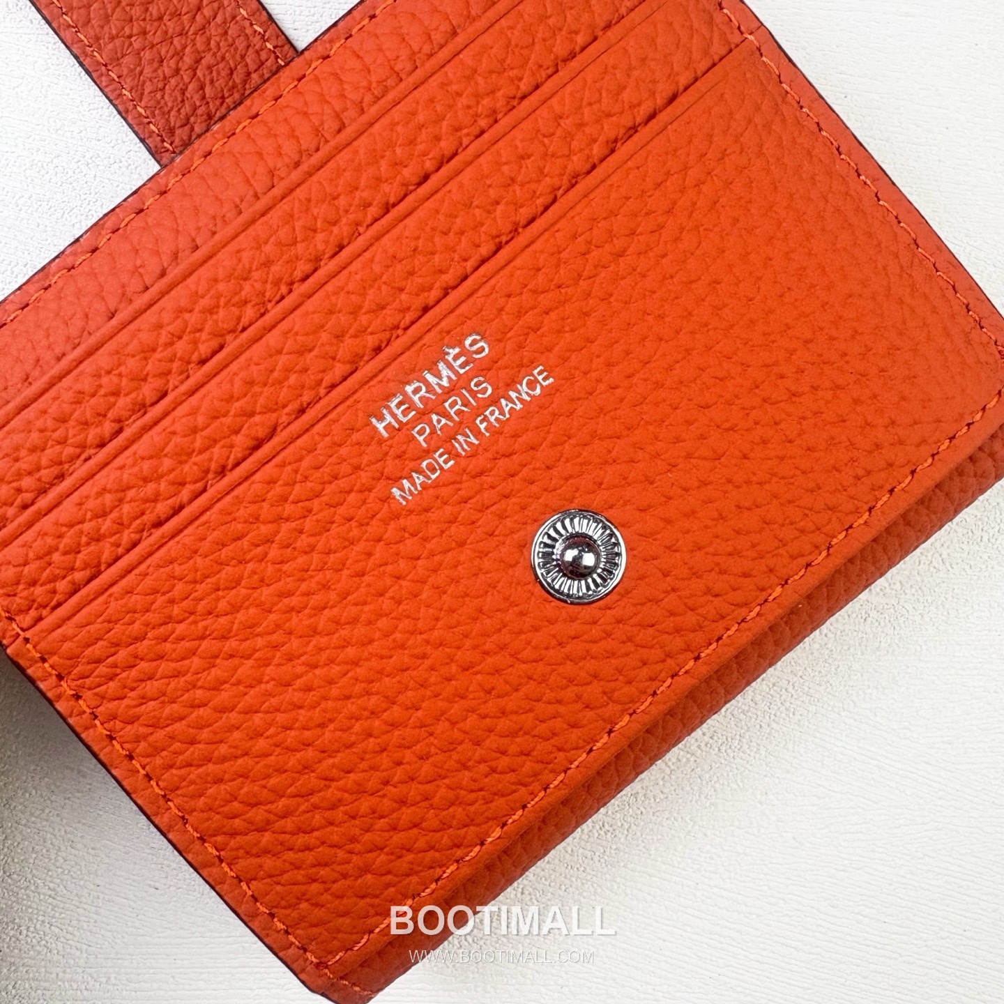 Hermes Togo Calfskin Leather Compact Wallet with Button Closure Detail 에르메스 토고 카프스킨 레더 버튼 클로저 반지갑 498 10.5cm 4