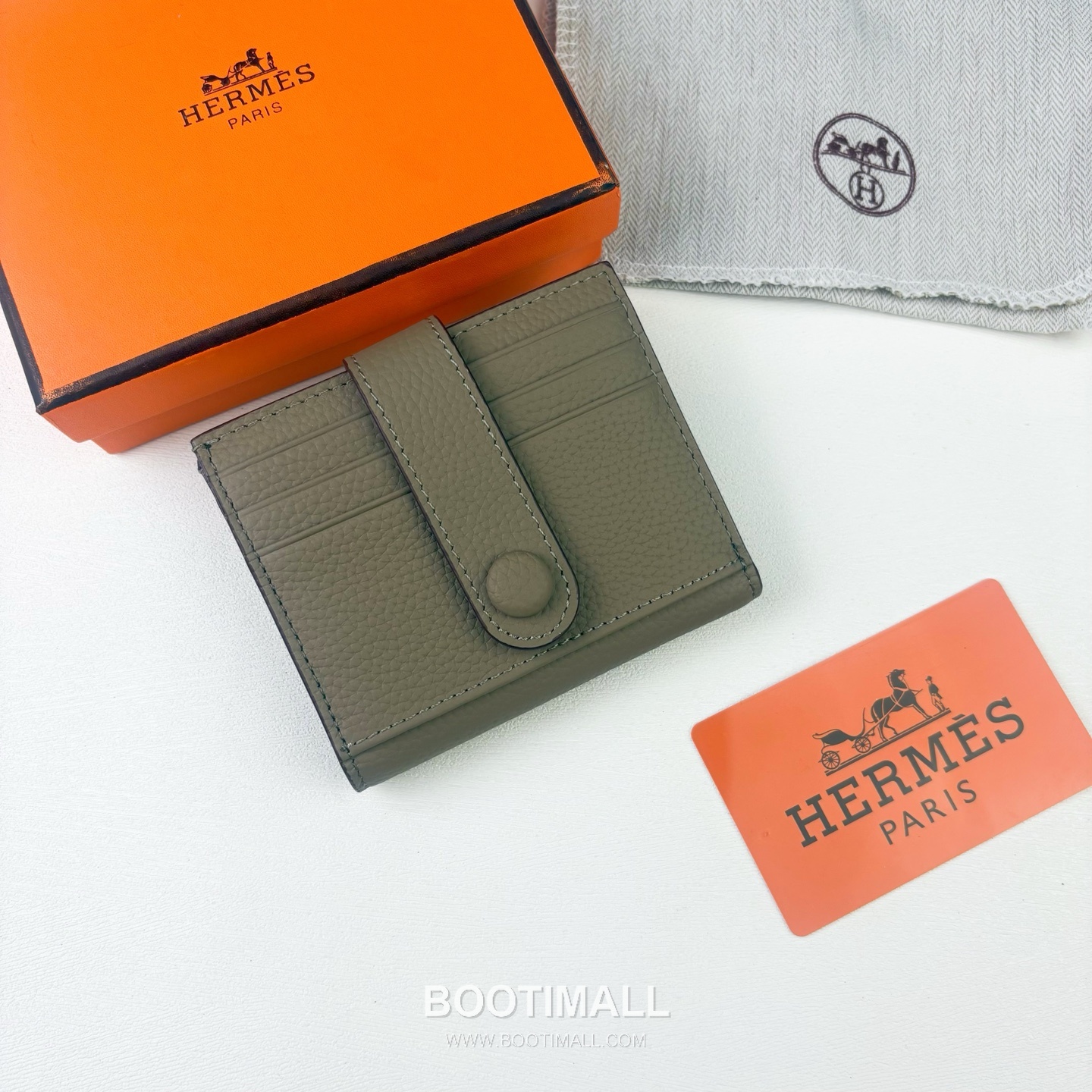 Hermes Togo Calfskin Leather Compact Wallet with Button Closure Detail 에르메스 토고 카프스킨 레더 버튼 클로저 반지갑 498 10.5cm 1