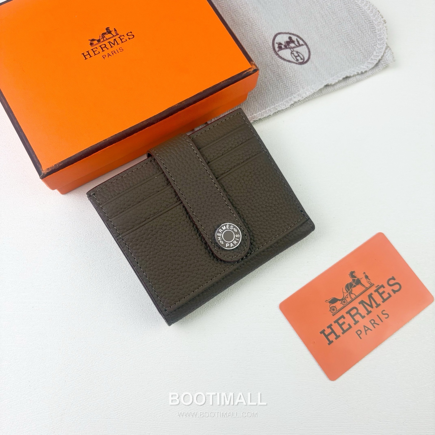 Hermes Togo Calfskin Leather Compact Wallet with Button Closure Detail 에르메스 토고 카프스킨 레더 버튼 클로저 반지갑 497 10.5cm 1