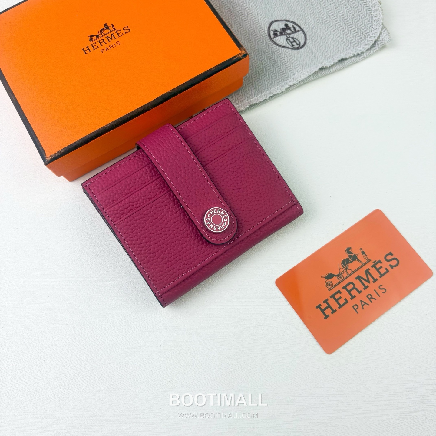 Hermes Togo Calfskin Leather Compact Wallet with Button Closure Detail 에르메스 토고 카프스킨 레더 버튼 클로저 반지갑 497 10.5cm 1