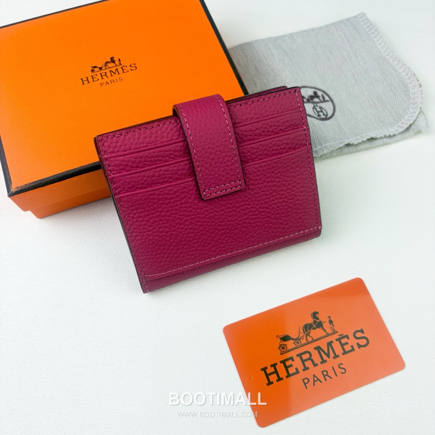 Hermes Togo Calfskin Leather Compact Wallet with Button Closure Detail 에르메스 토고 카프스킨 레더 버튼 클로저 반지갑 497 10.5cm 2