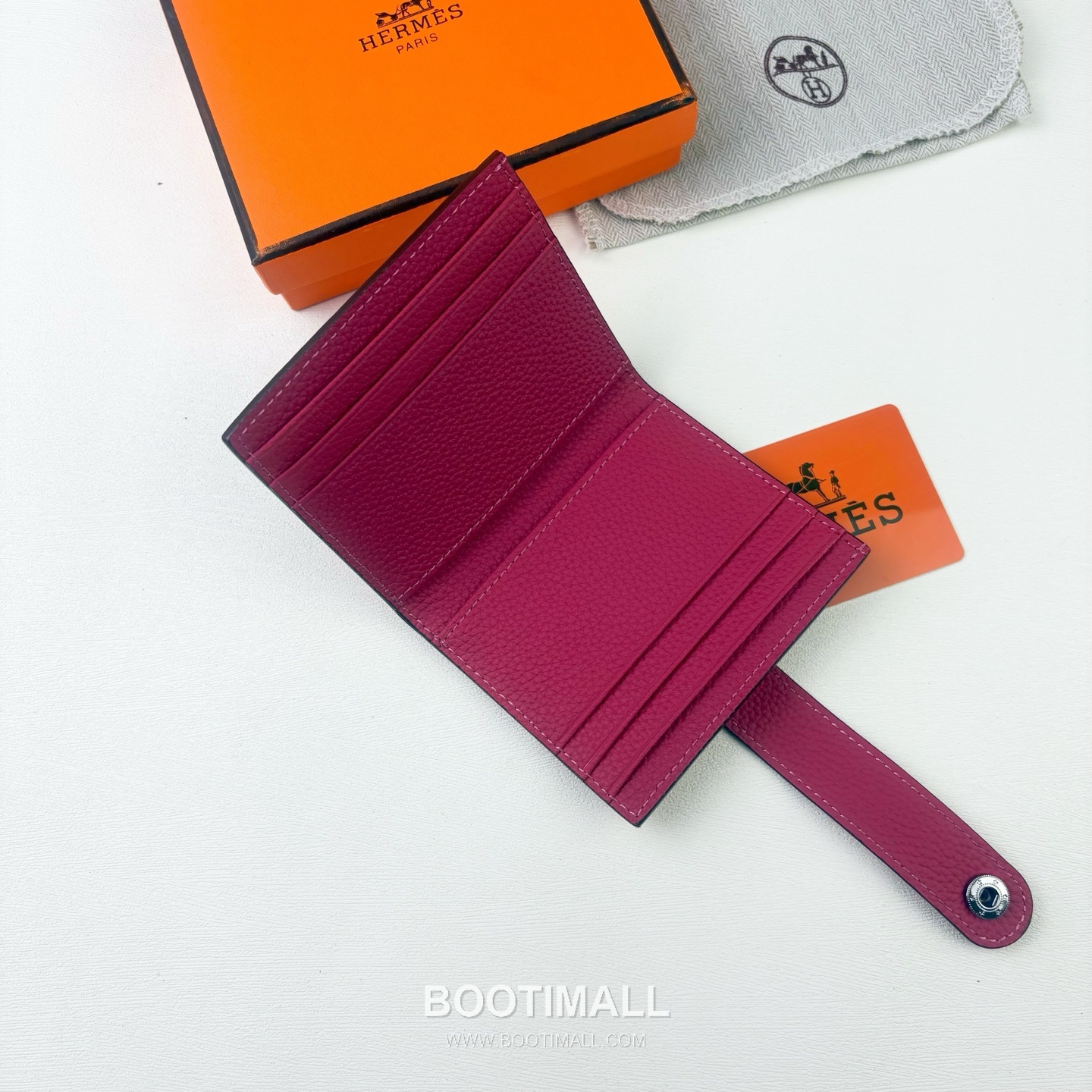 Hermes Togo Calfskin Leather Compact Wallet with Button Closure Detail 에르메스 토고 카프스킨 레더 버튼 클로저 반지갑 497 10.5cm 4