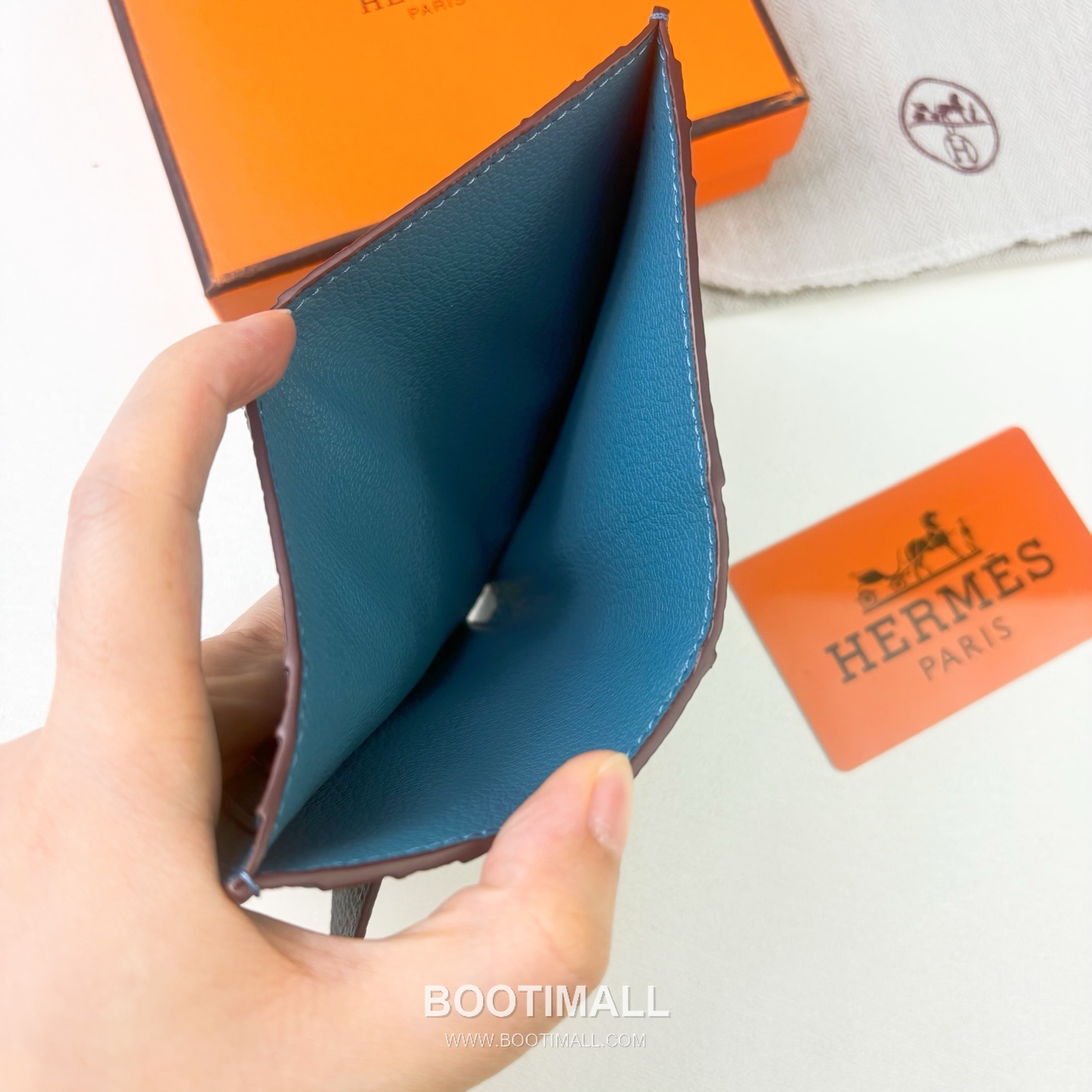 Hermes Togo Calfskin Leather Compact Wallet with Button Closure Detail 에르메스 토고 카프스킨 레더 버튼 클로저 반지갑 497 10.5cm 7