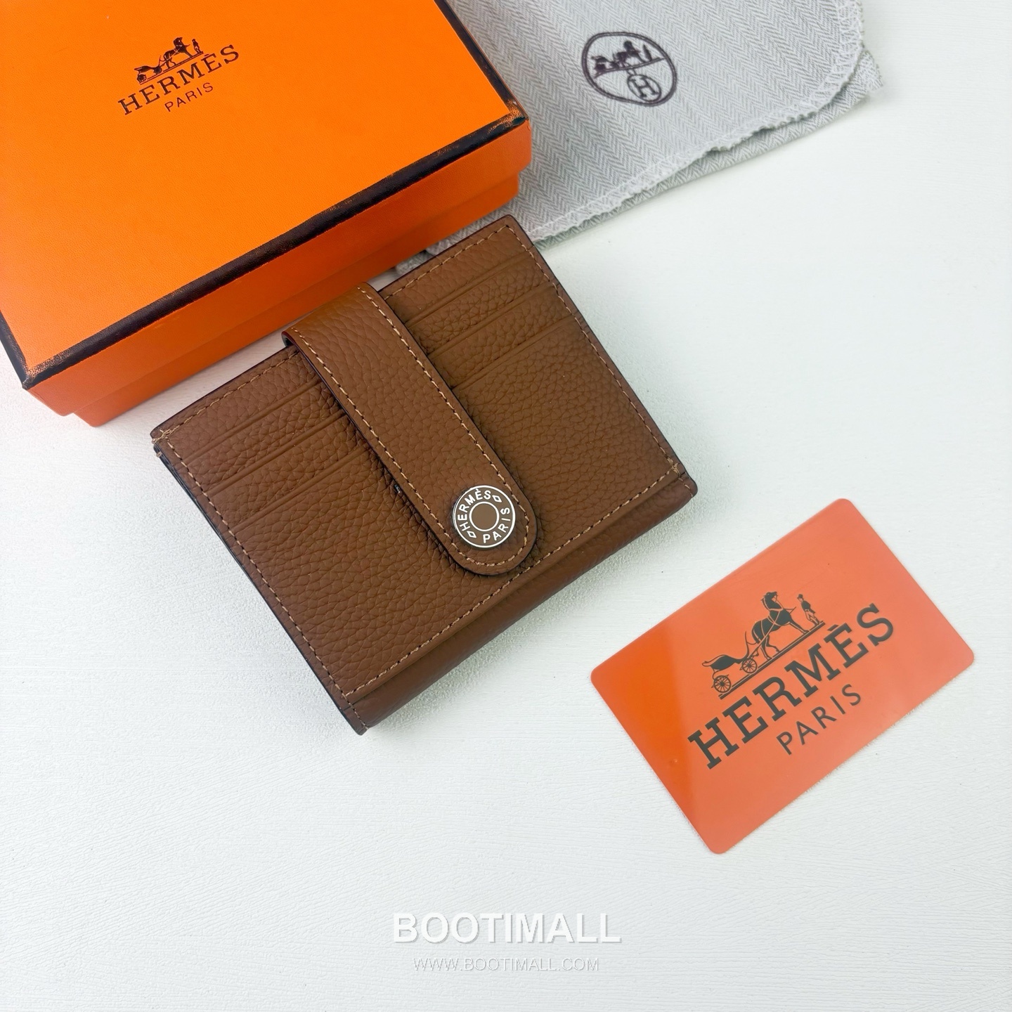 Hermes Togo Calfskin Leather Compact Wallet with Button Closure Detail 에르메스 토고 카프스킨 레더 버튼 클로저 반지갑 497 10.5cm 3