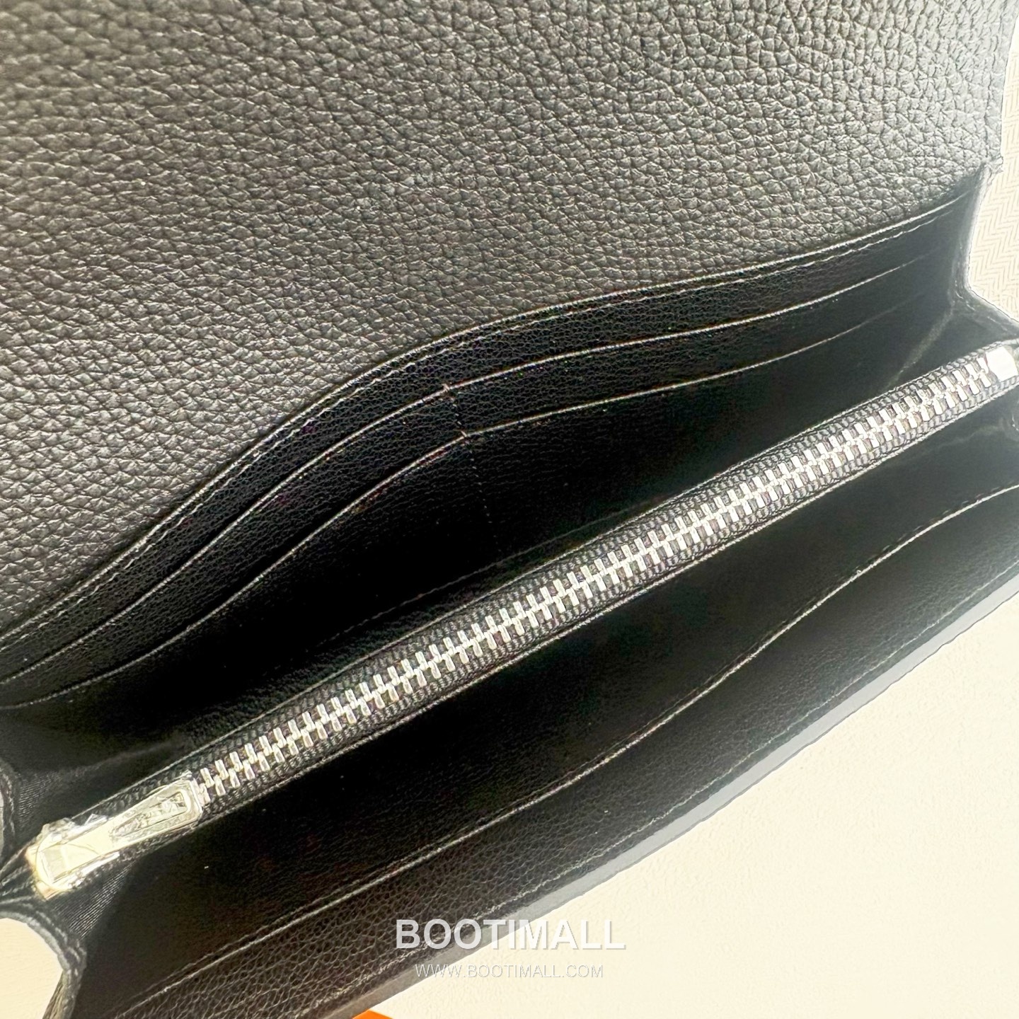 Hermes Togo Calfskin Leather Long Wallet with Zip Pocket Snap Closure Detail 에르메스 토고 카프스킨 레더 지퍼 포켓 스냅 클로저 장지갑 614 19cm 9