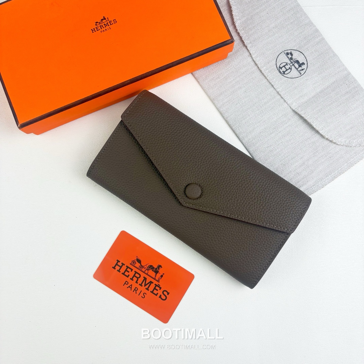 Hermes Togo Calfskin Leather Long Wallet with Zip Pocket Snap Closure Detail 에르메스 토고 카프스킨 레더 지퍼 포켓 스냅 클로저 장지갑 614 19cm 1