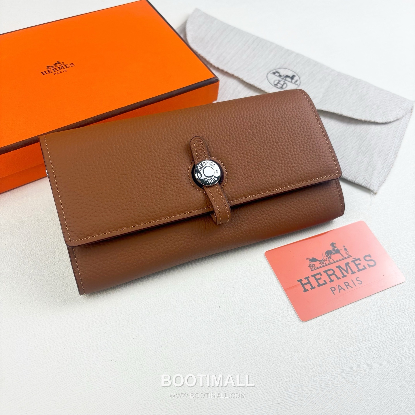 Hermes Togo Calfskin Leather Long Wallet with Palladium Stud Lock Zip Pocket Detail 에르메스 토고 카프스킨 레더 팔라듐 스터드 락 지퍼포켓 장지갑 615 19cm 1