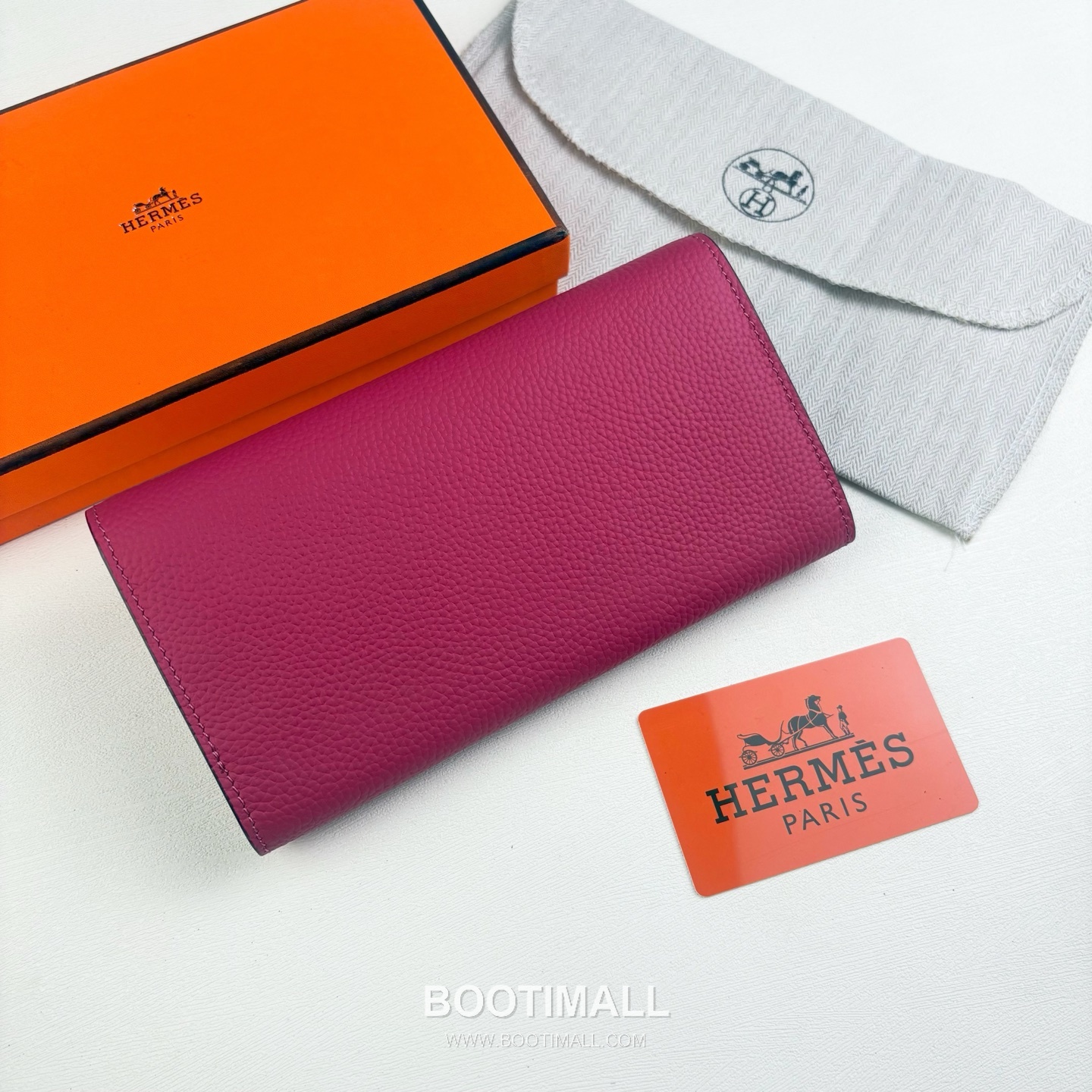 Hermes Togo Calfskin Leather Long Wallet with Palladium Stud Lock Zip Pocket Detail 에르메스 토고 카프스킨 레더 팔라듐 스터드 락 지퍼포켓 장지갑 615 19cm 2