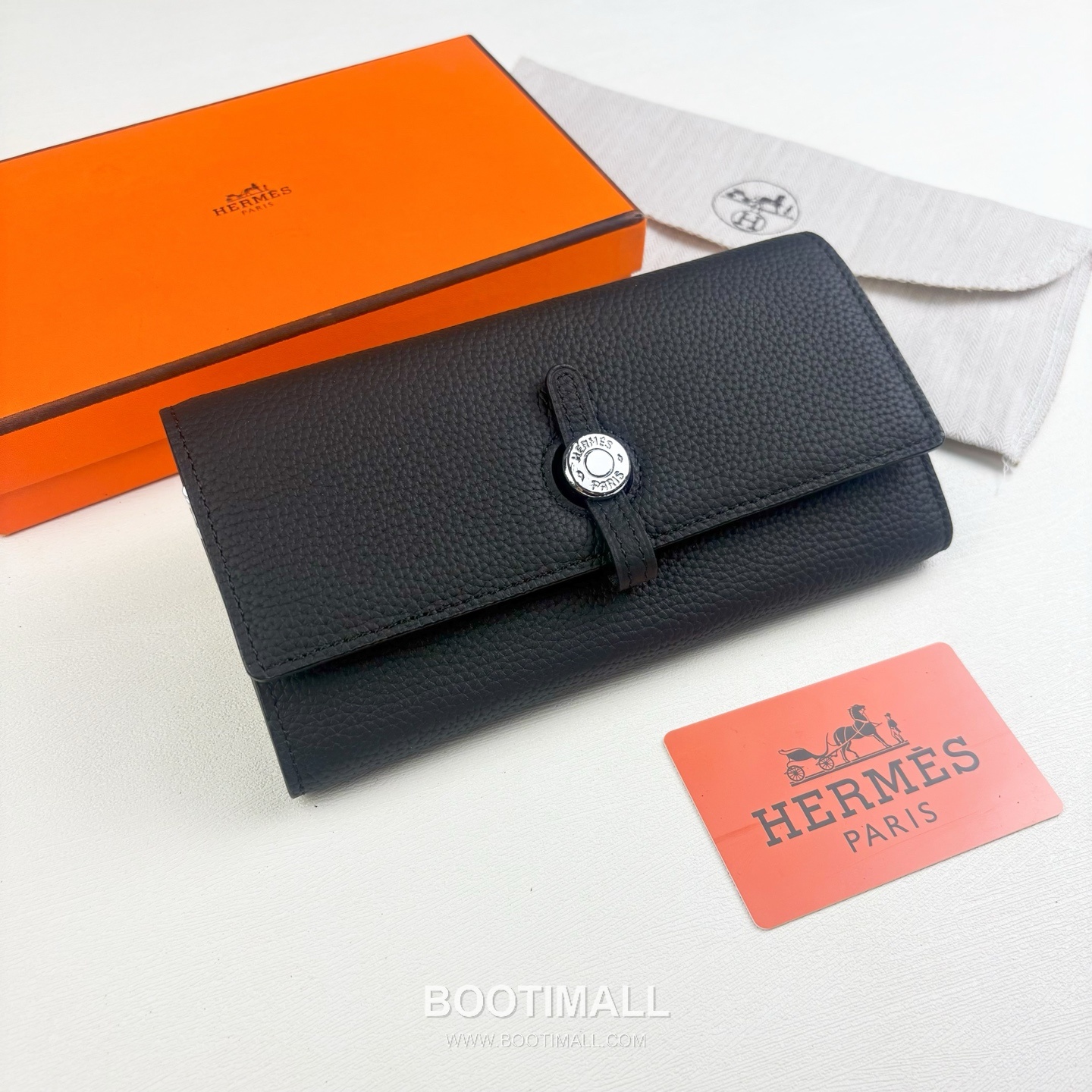 Hermes Togo Calfskin Leather Long Wallet with Palladium Stud Lock Zip Pocket Detail 에르메스 토고 카프스킨 레더 팔라듐 스터드 락 지퍼포켓 장지갑 615 19cm 2