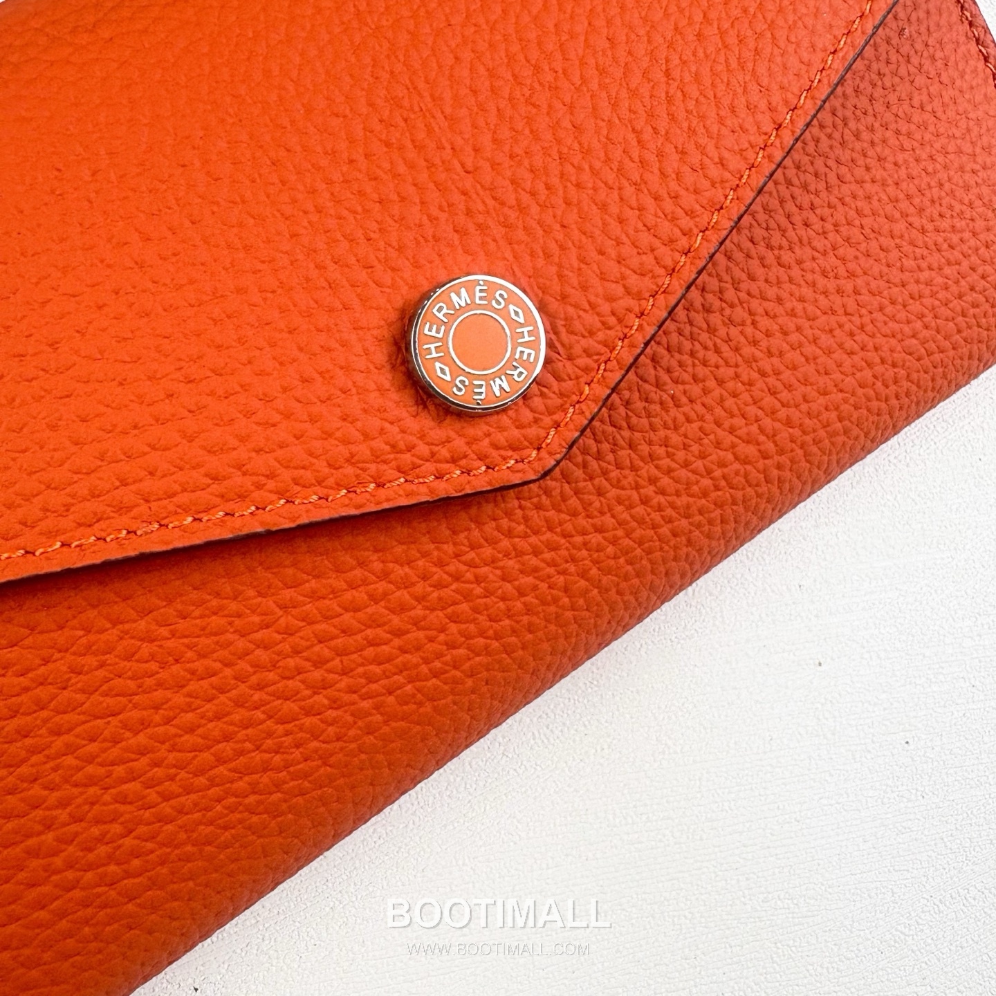 Hermes Togo Calfskin Leather Long Wallet with Zip Pocket Snap Closure Detail 에르메스 토고 카프스킨 레더 지퍼 포켓 스냅 클로저 장지갑 613 19cm 2