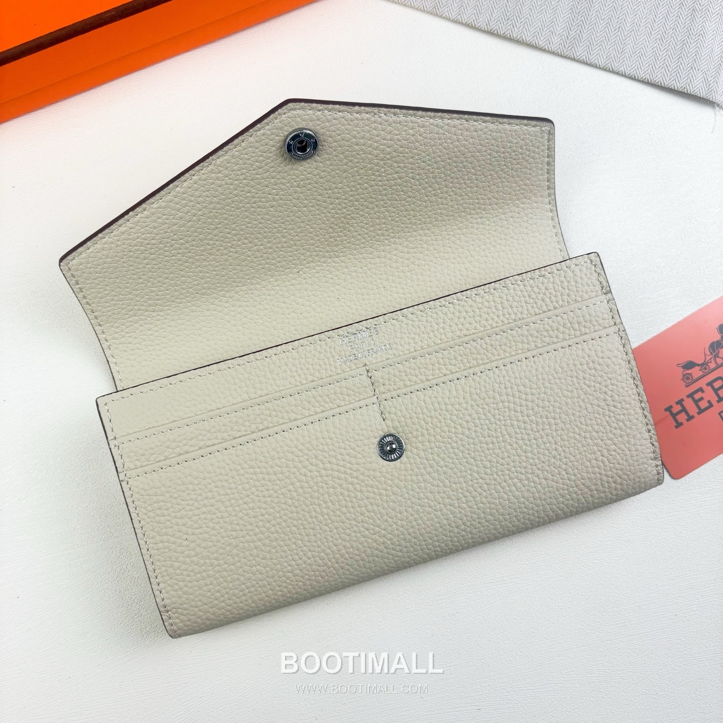 Hermes Togo Calfskin Leather Long Wallet with Zip Pocket Snap Closure Detail 에르메스 토고 카프스킨 레더 지퍼 포켓 스냅 클로저 장지갑 613 19cm 3