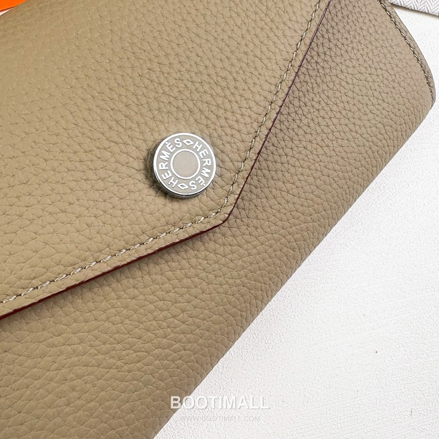 Hermes Togo Calfskin Leather Long Wallet with Zip Pocket Snap Closure Detail 에르메스 토고 카프스킨 레더 지퍼 포켓 스냅 클로저 장지갑 613 19cm 2