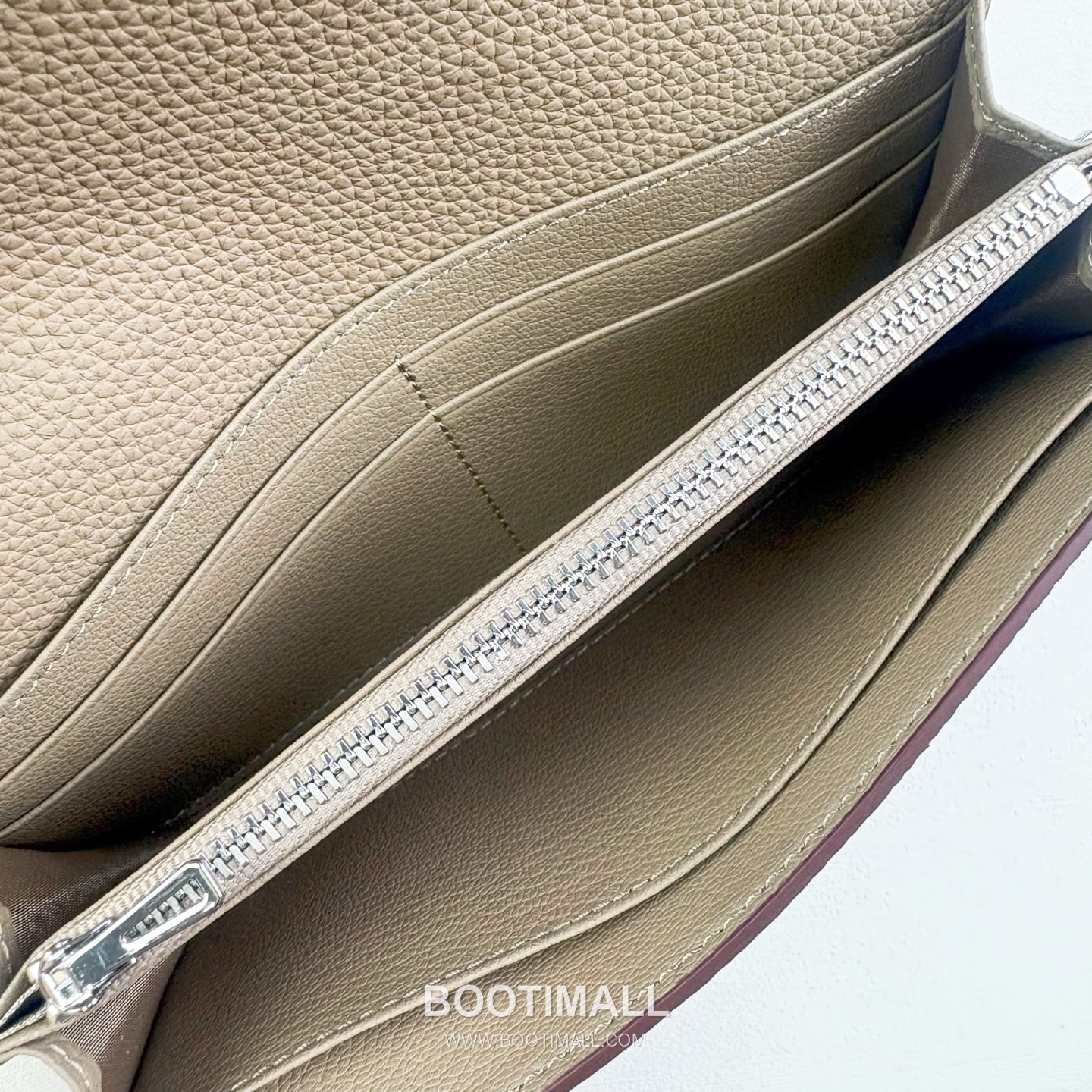 Hermes Togo Calfskin Leather Long Wallet with Zip Pocket Snap Closure Detail 에르메스 토고 카프스킨 레더 지퍼 포켓 스냅 클로저 장지갑 613 19cm 6