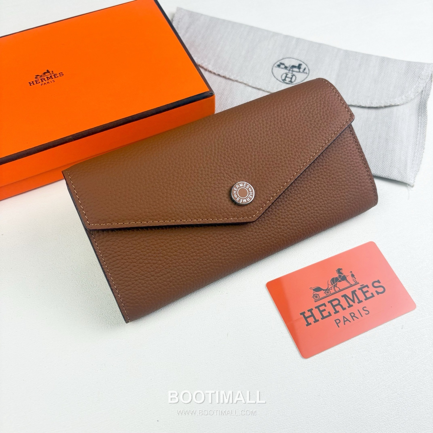 Hermes Togo Calfskin Leather Long Wallet with Zip Pocket Snap Closure Detail 에르메스 토고 카프스킨 레더 지퍼 포켓 스냅 클로저 장지갑 613 19cm 2