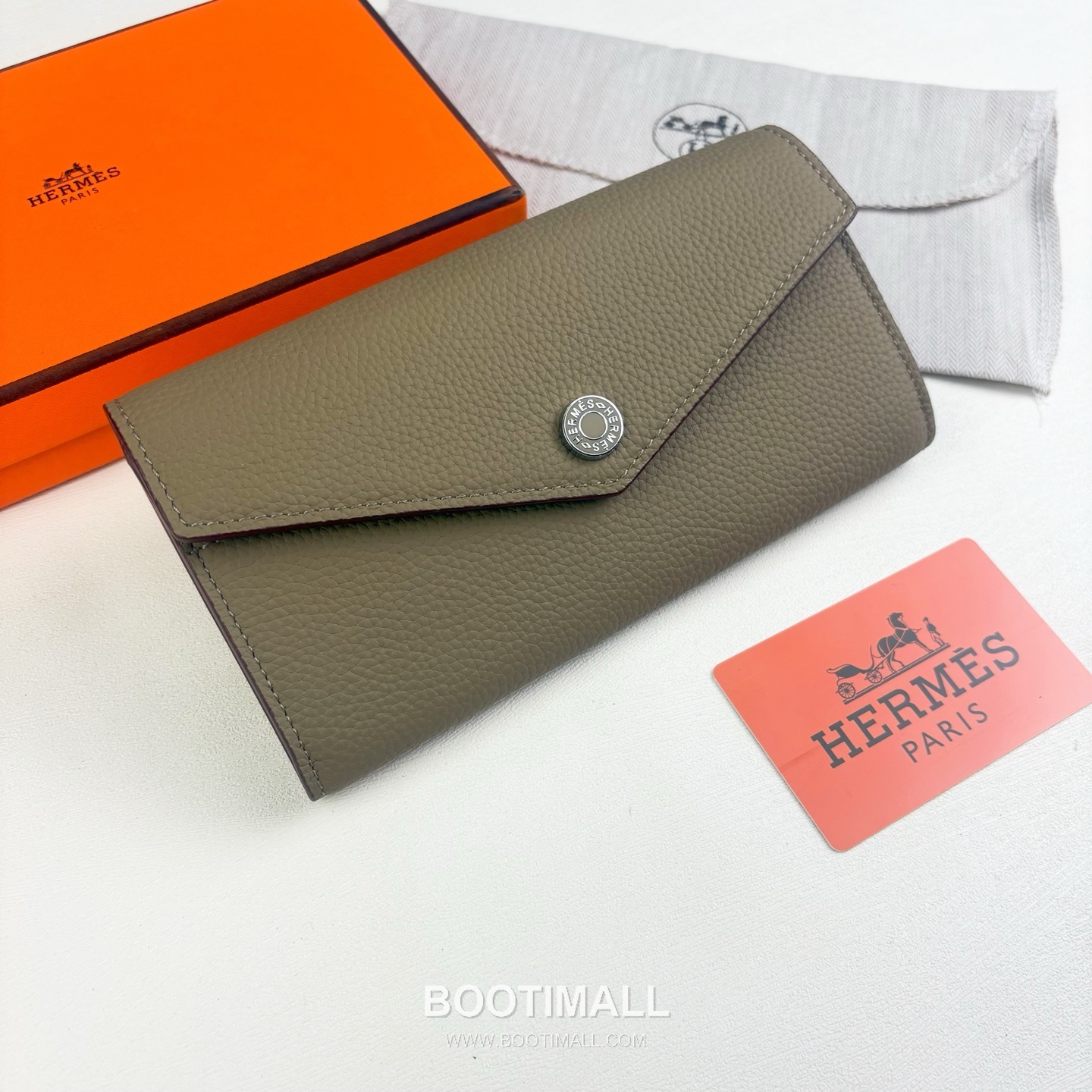 Hermes Togo Calfskin Leather Long Wallet with Zip Pocket Snap Closure Detail 에르메스 토고 카프스킨 레더 지퍼 포켓 스냅 클로저 장지갑 613 19cm 7