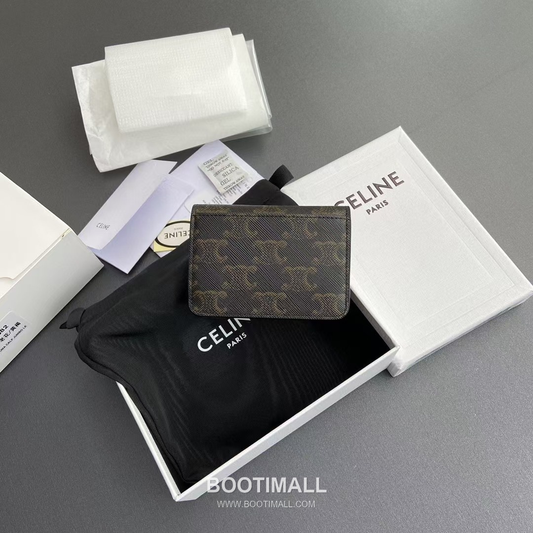 Celine Triomphe Calfskin Leather Card Holder Wallet with Flap Snap Closure Detail 셀린느 트리옹프 카프스킨 레더 플랩 스냅 클로저 카드홀더 지갑 10I582CPJ.04LU 10cm 2
