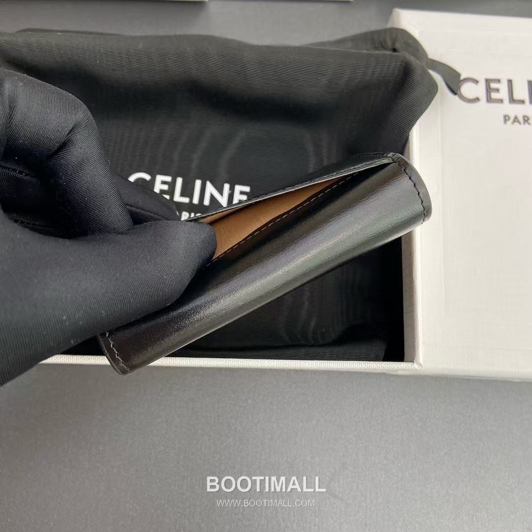 Celine Triomphe Calfskin Leather Card Holder Wallet with Flap Snap Closure Detail 셀린느 트리옹프 카프스킨 레더 플랩 스냅 클로저 카드홀더 지갑 10I582CPJ.04LU 10cm 4