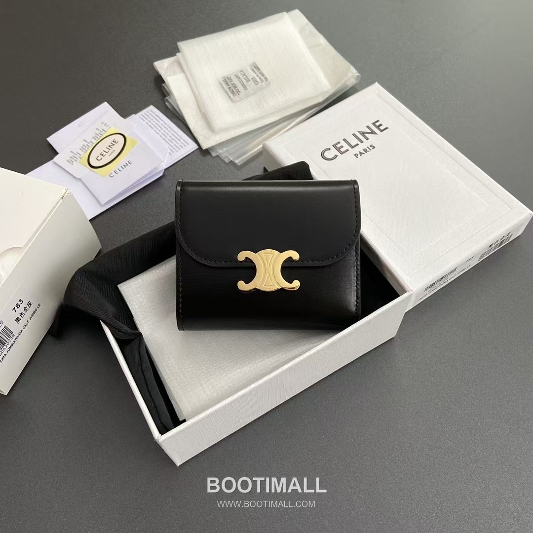 Celine Triomphe Calfskin Leather Compact Wallet with Snap Coin Pocket Detail 셀린느 트리옹프 카프스킨 레더 스냅 코인포켓 반지갑 10D782CQH.04LU783 10.5cm 1